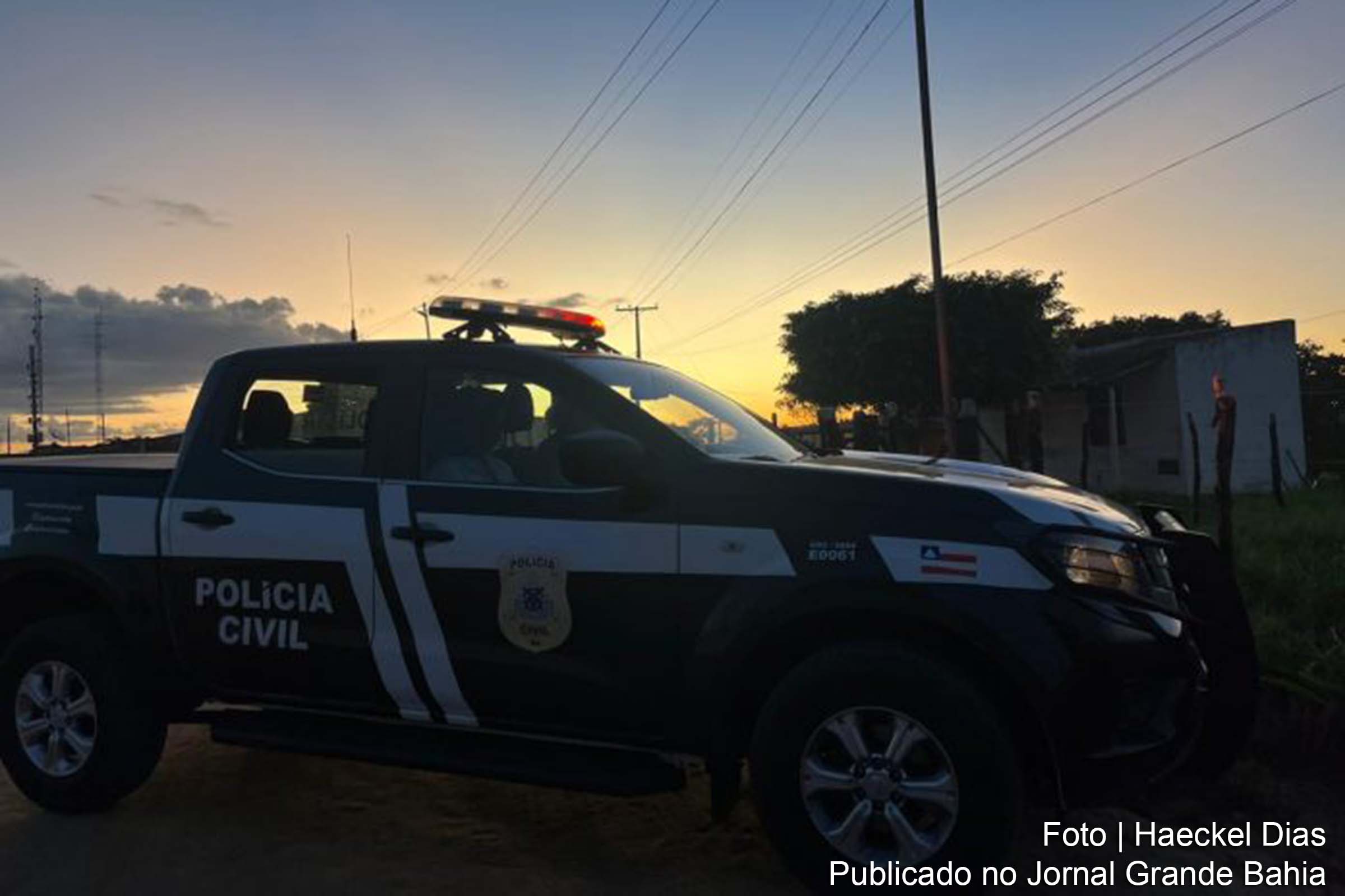 A Polícia Civil de Amargosa efetuou a prisão de um professor acusado de importunação sexual contra alunas adolescentes de uma escola local.