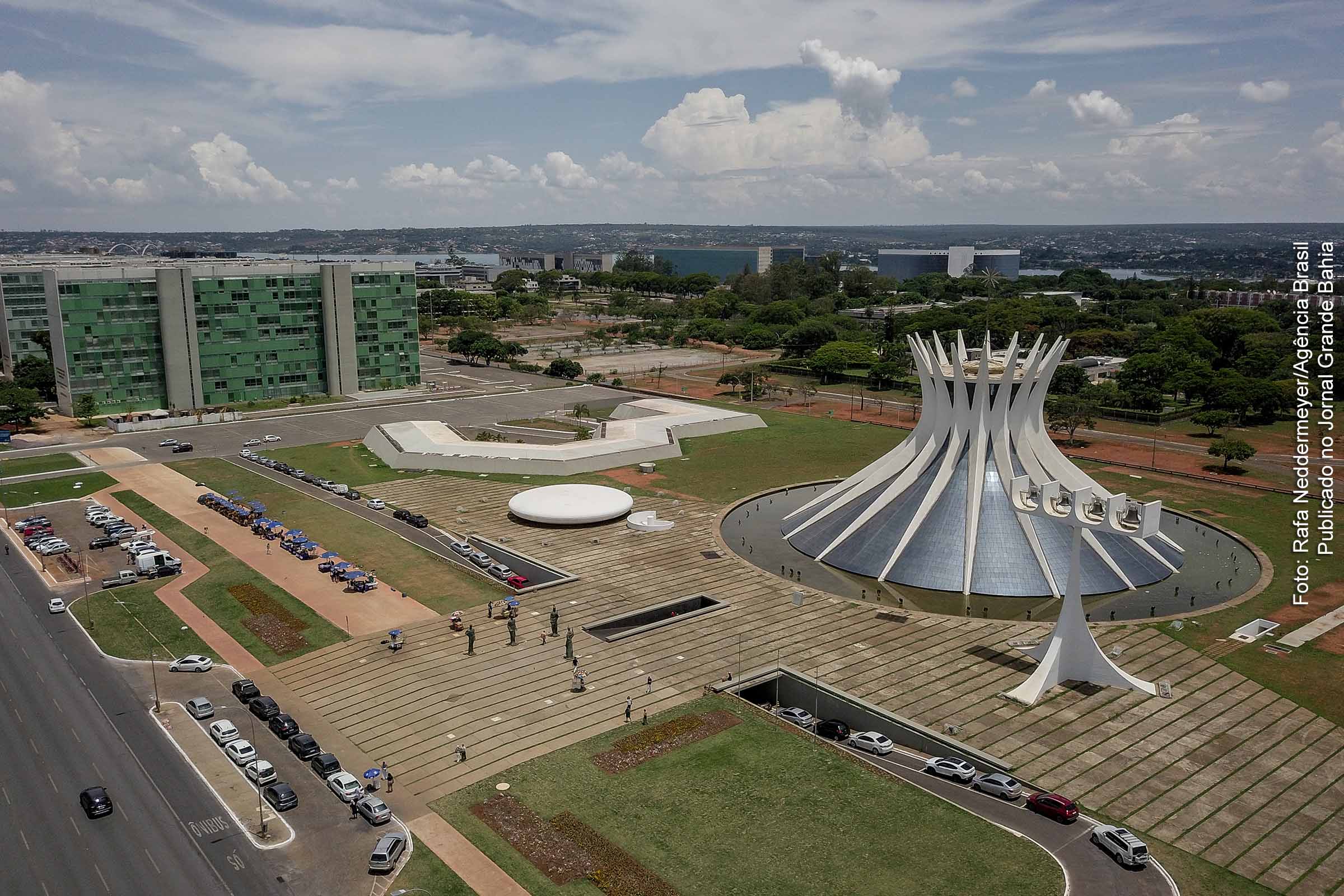 Vista aérea da Catedral Metropolitana Nossa Senhora Aparecida (Catedral de Brasília).