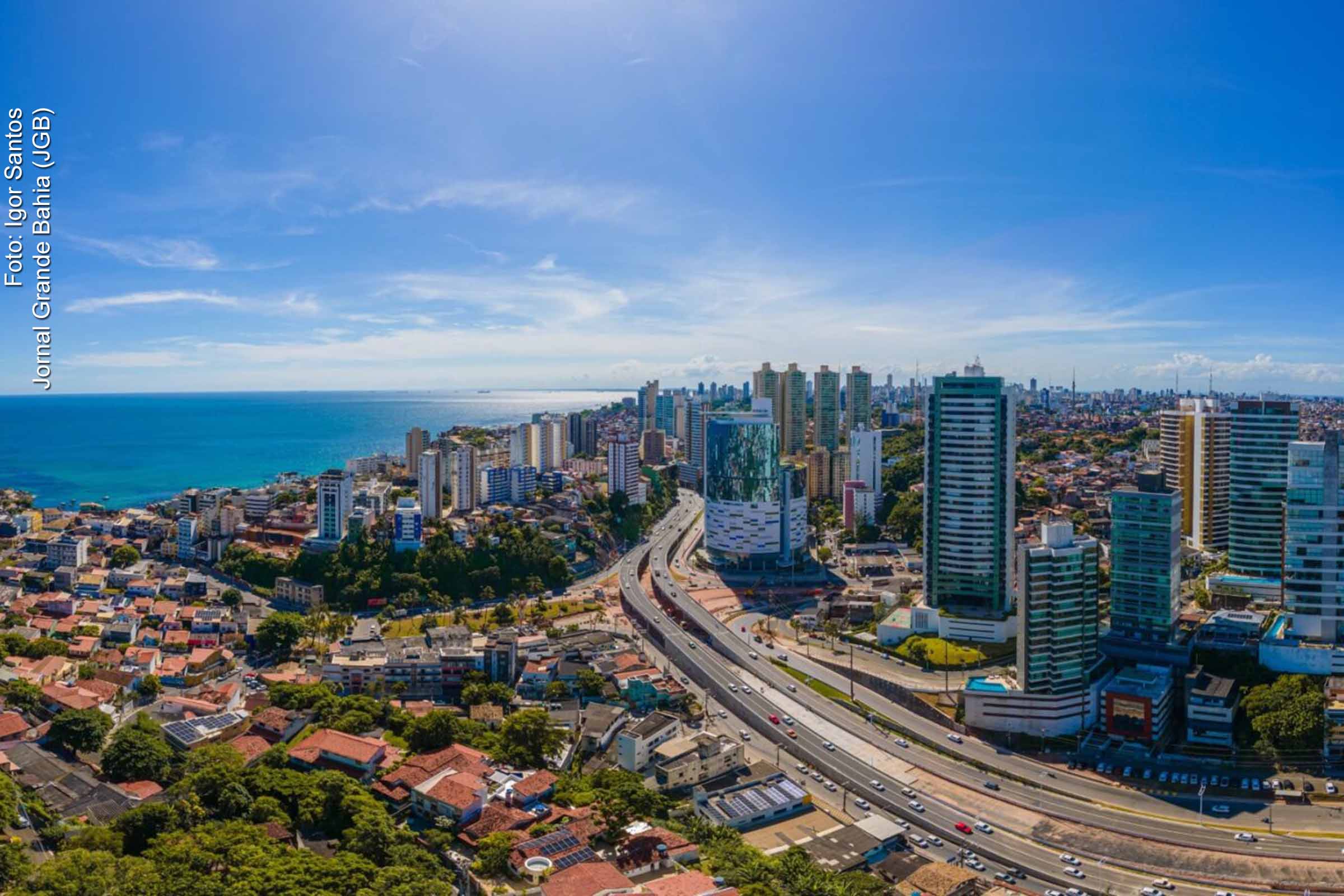 Vista aérea do Complexo Viário Rei Pelé em Salvador.