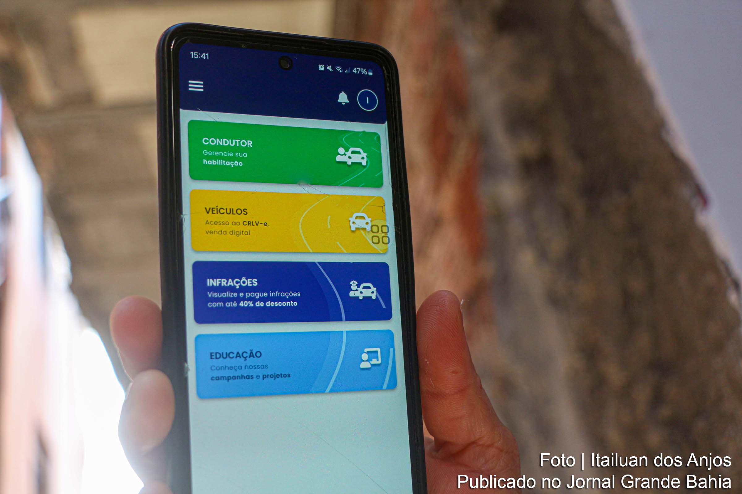 Sistema digital de vendas de veículos do Detran Bahia registra aumento significativo nas transferências desde o lançamento.