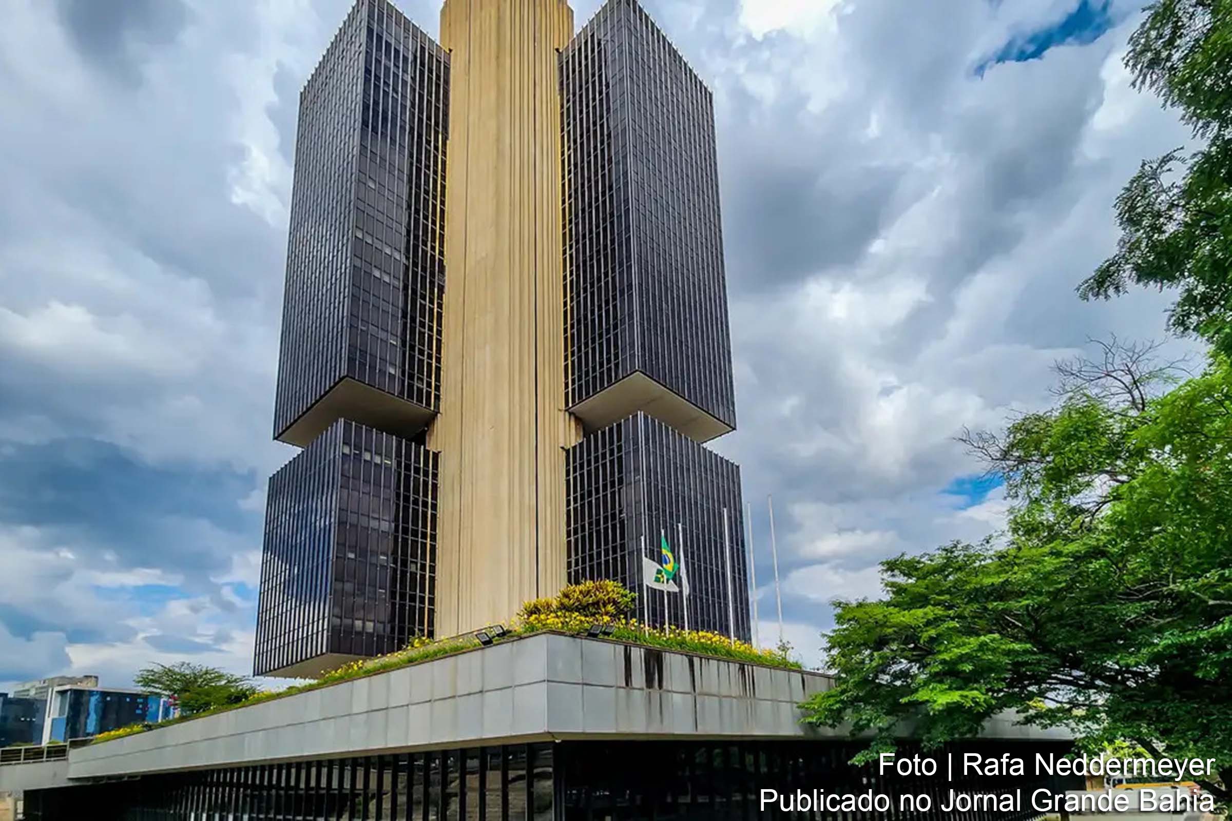 Decisão do Comitê de Política Monetária reflete cenário econômico e expectativas de inflação, com foco em estímulo à atividade econômica.