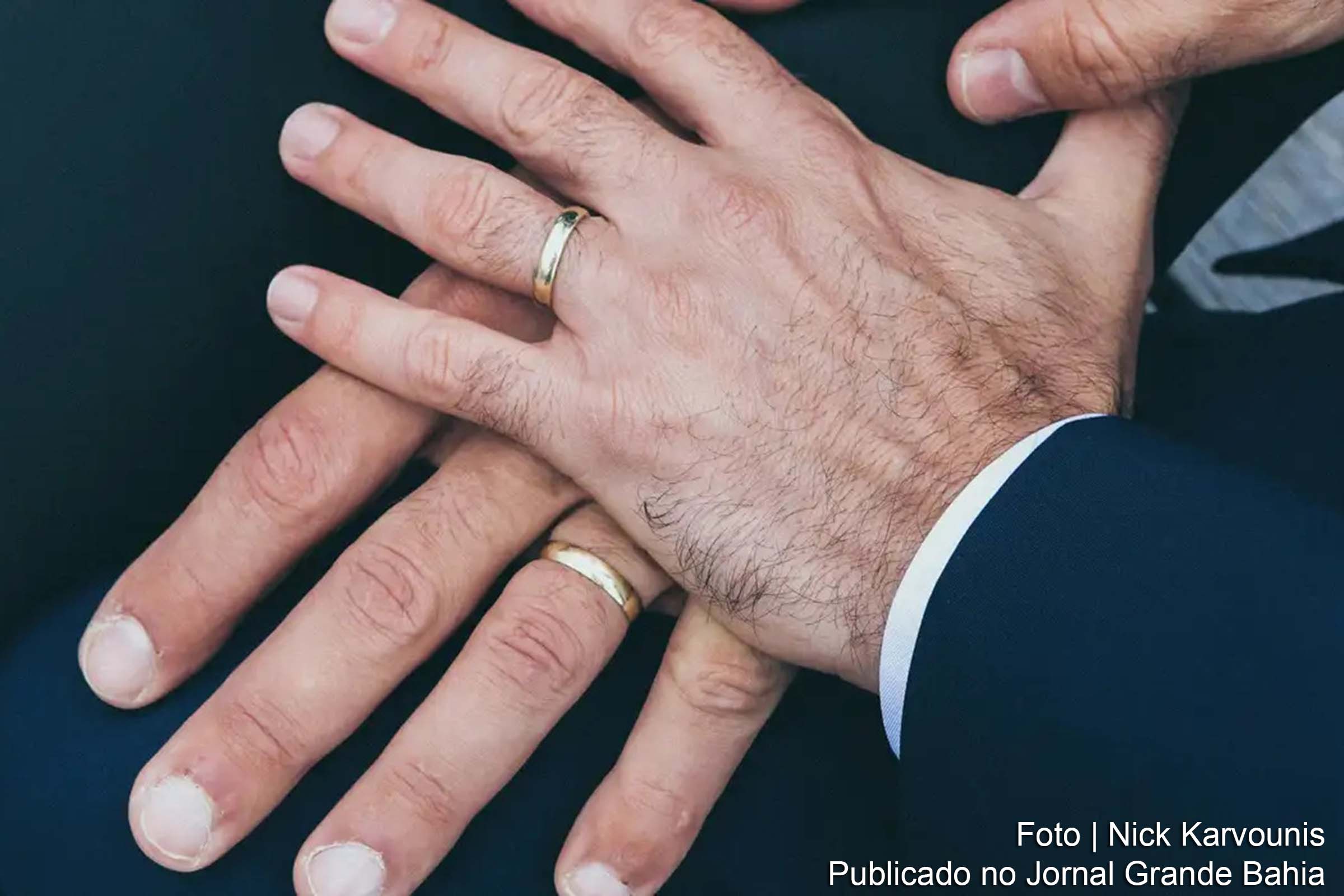 Dados do IBGE revelam crescimento significativo no número de casamentos entre pessoas do mesmo sexo em 2022.
