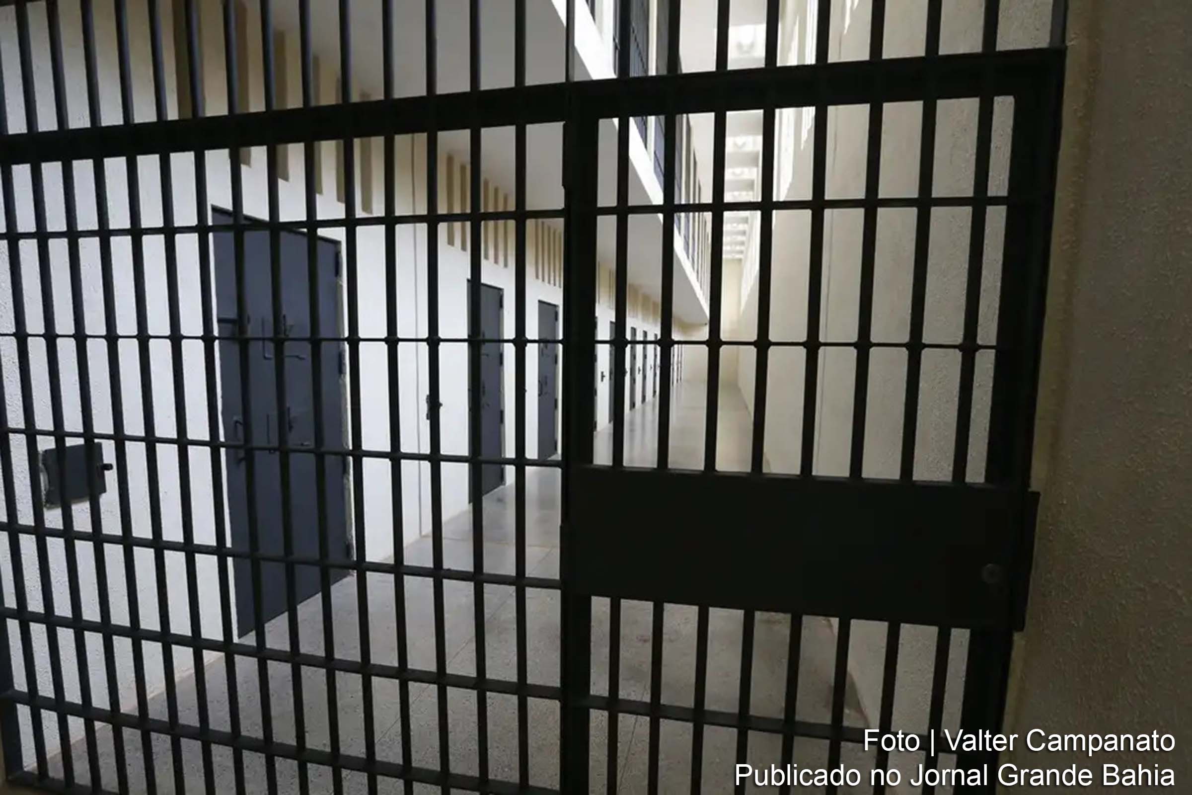 Congresso Nacional aprova projeto que veta saídas temporárias de detentos em datas comemorativas, aguardando decisão do presidente Lula.