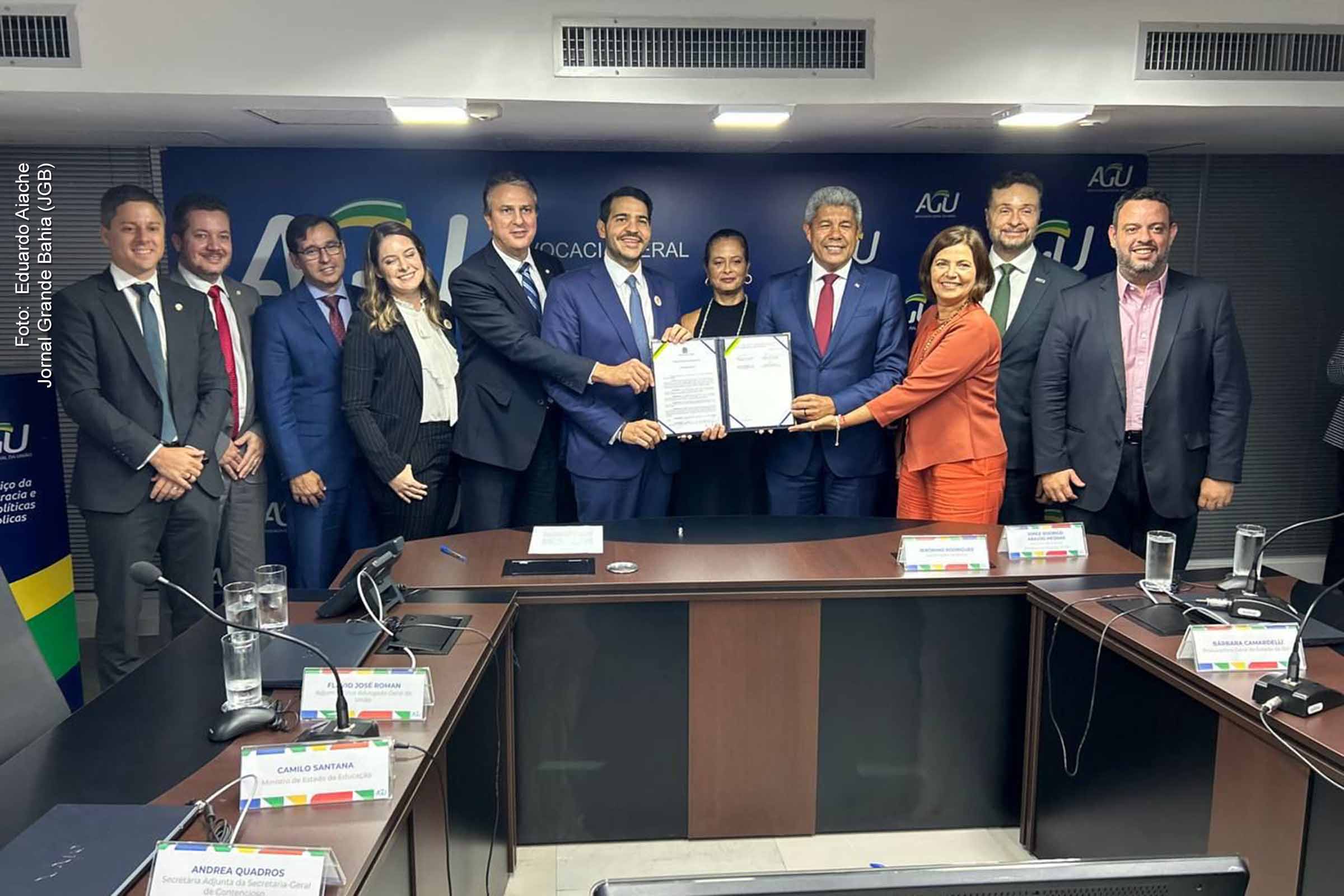 Acordo histórico firmado pelo governador Jerônimo Rodrigues encerra litígio de duas décadas e destina verba do Fundef para educação baiana.