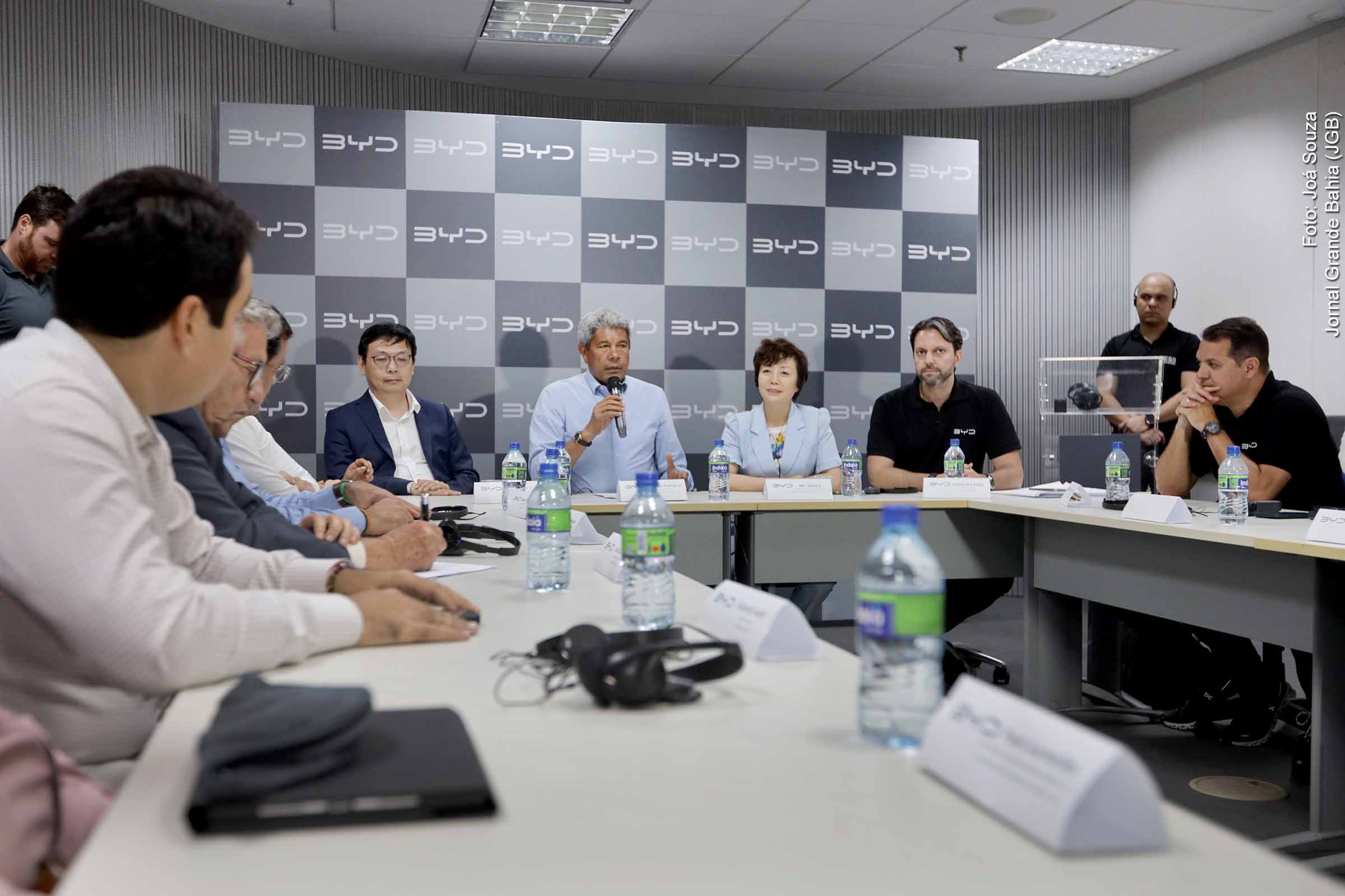 Governador Jerônimo Rodrigues visita área da futura fábrica em Camaçari, que entrará em operação até o final de 2024.