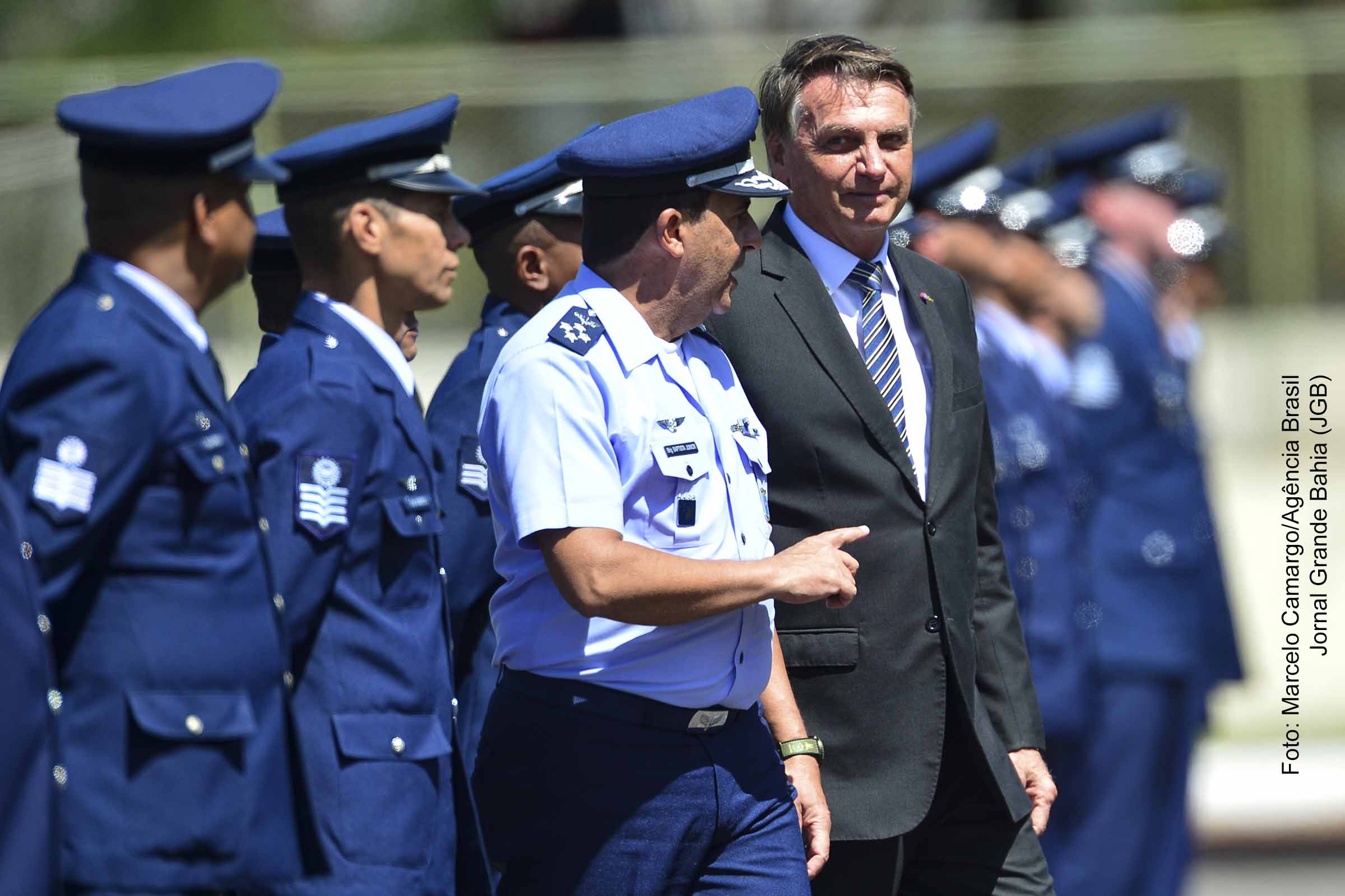Ex-comandante do Exército ameaçou prender Jair Bolsonaro, revela Carlos Almeida Baptista Júnior ex-comandante da Aeronáutica.