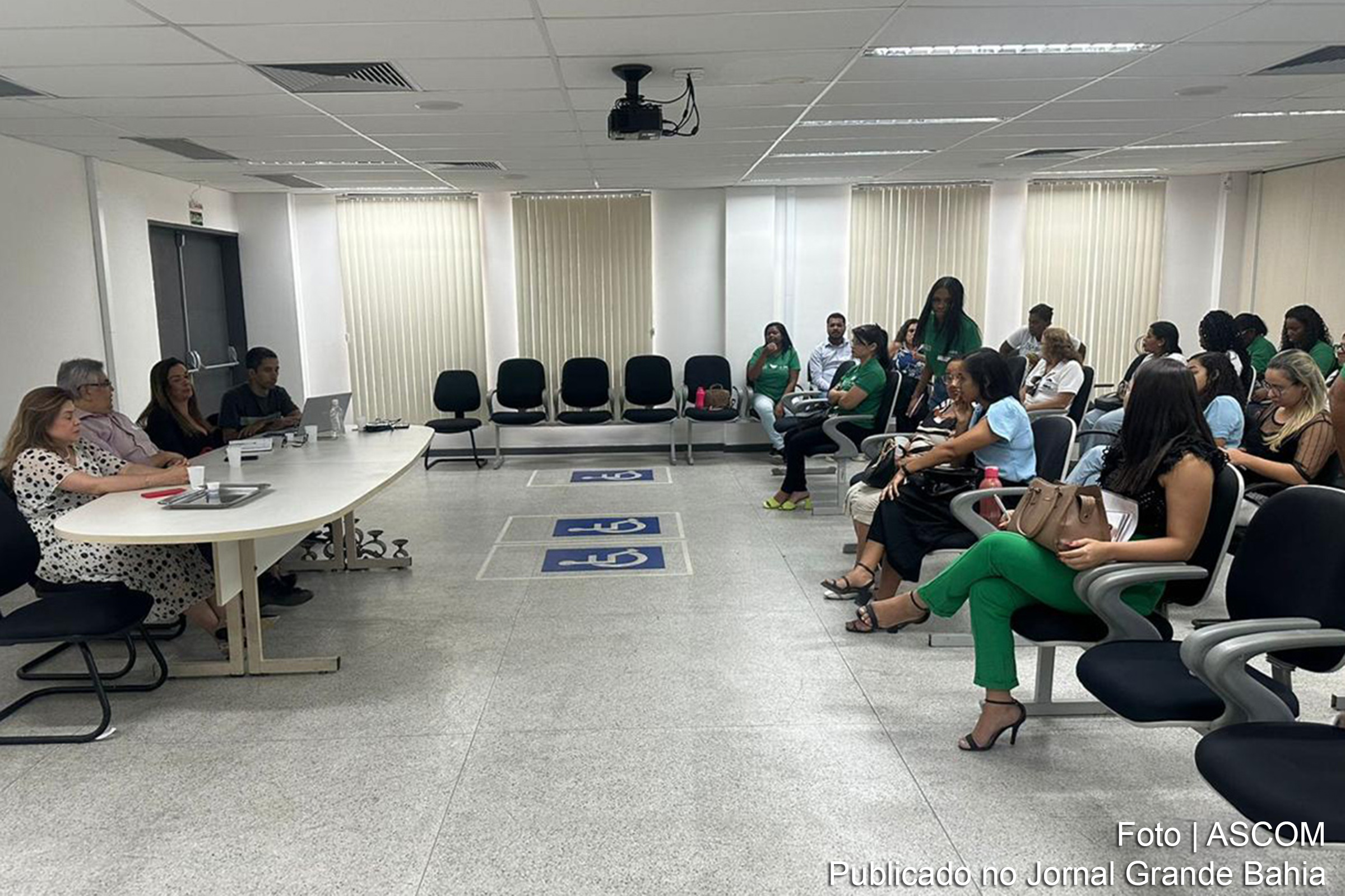 Representantes da Secretaria Municipal de Desenvolvimento Social (Sedeso) se reúnem com Ministério Público para discutir estratégias de proteção dos direitos infantojuvenis.