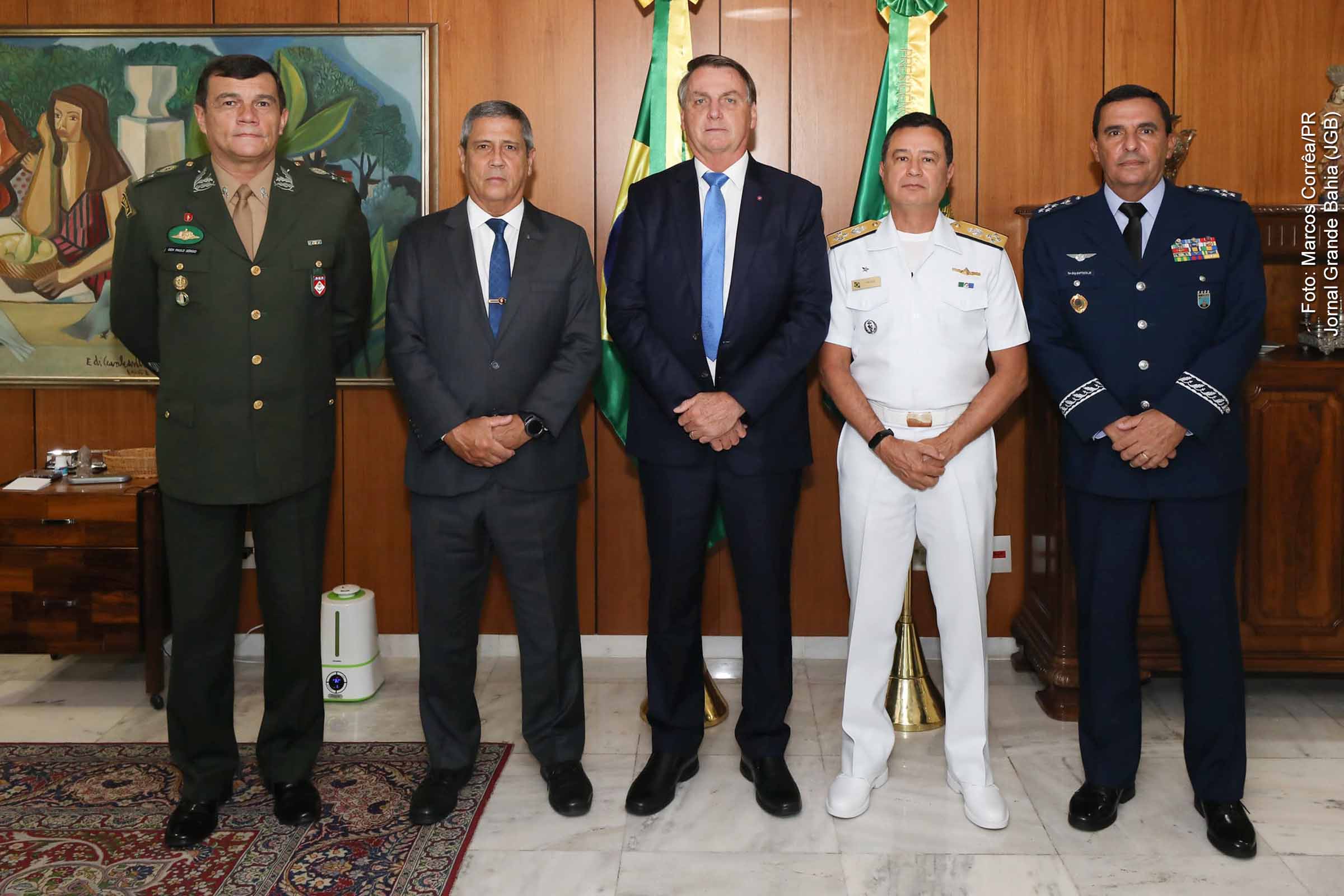 No registro de 31 de março de 2023, o então presidente Jair Bolsonaro manteve encontro com os comandantes das Forças Armadas, Almirante de Esquadra Almir Garnier Santos, o General de Exército Paulo Sergio Nogueira e o Tenente Brigadeiro do Ar Carlos de Almeida Baptista Junior.