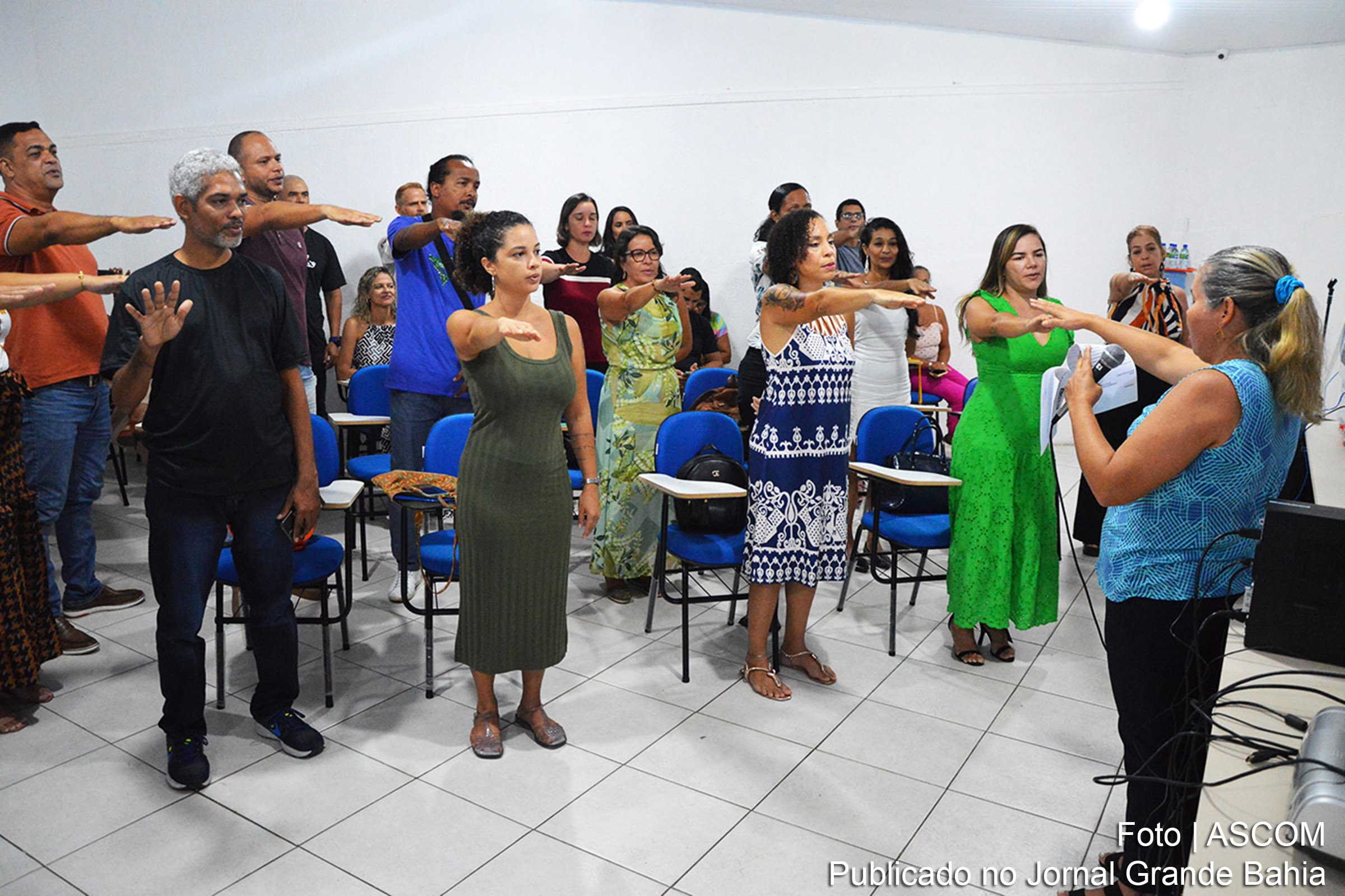 28 novos professores foram empossados no serviço público municipal para atuar na educação infantil e ensino fundamental.