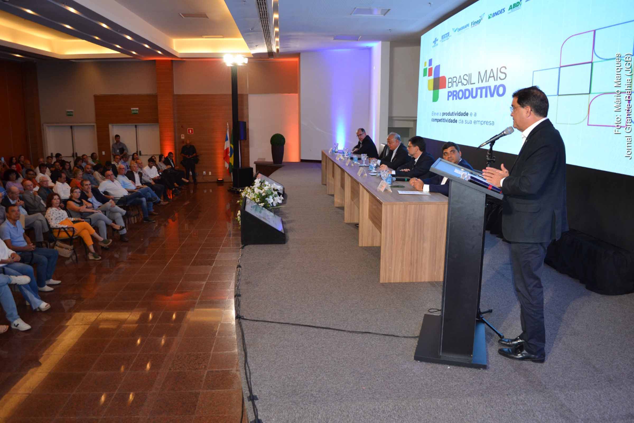 Lançamento do programa Brasil Mais Produtivo, realizado no Senai Cimatec, conta com a participação de Anelo Almeida, secretário de Desenvolvimento Econômico da Bahia.