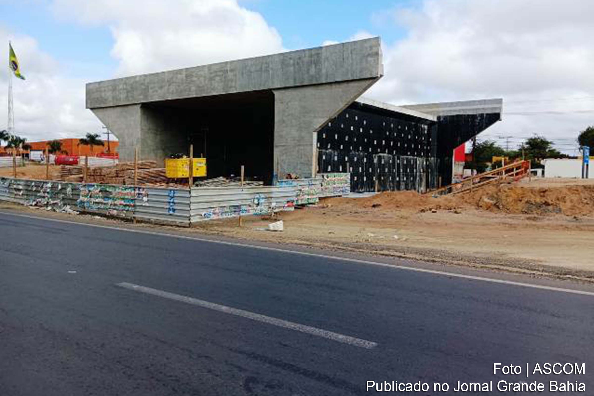 Vereador Edvaldo Lima denuncia falta de sensibilidade do Governo Federal em relação à ausência de passarela na avenida Contorno.