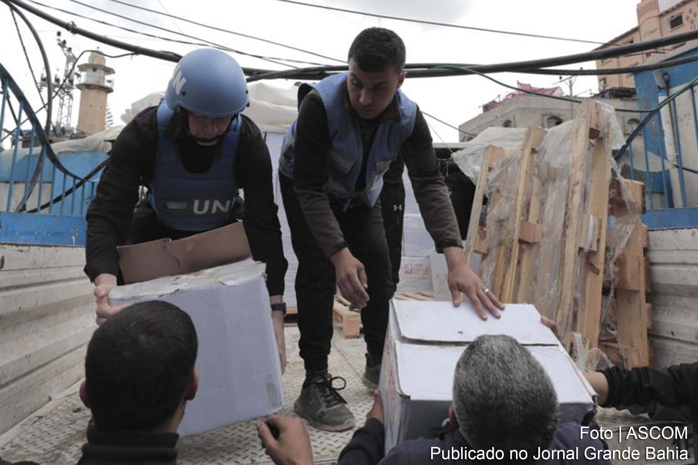 Impedimentos de acesso comprometem missões de ajuda na Faixa de Gaza, com a Unrwa sendo desproporcionalmente afetada, enquanto ataques a hospitais e volume insuficiente de ajuda ampliam a crise.