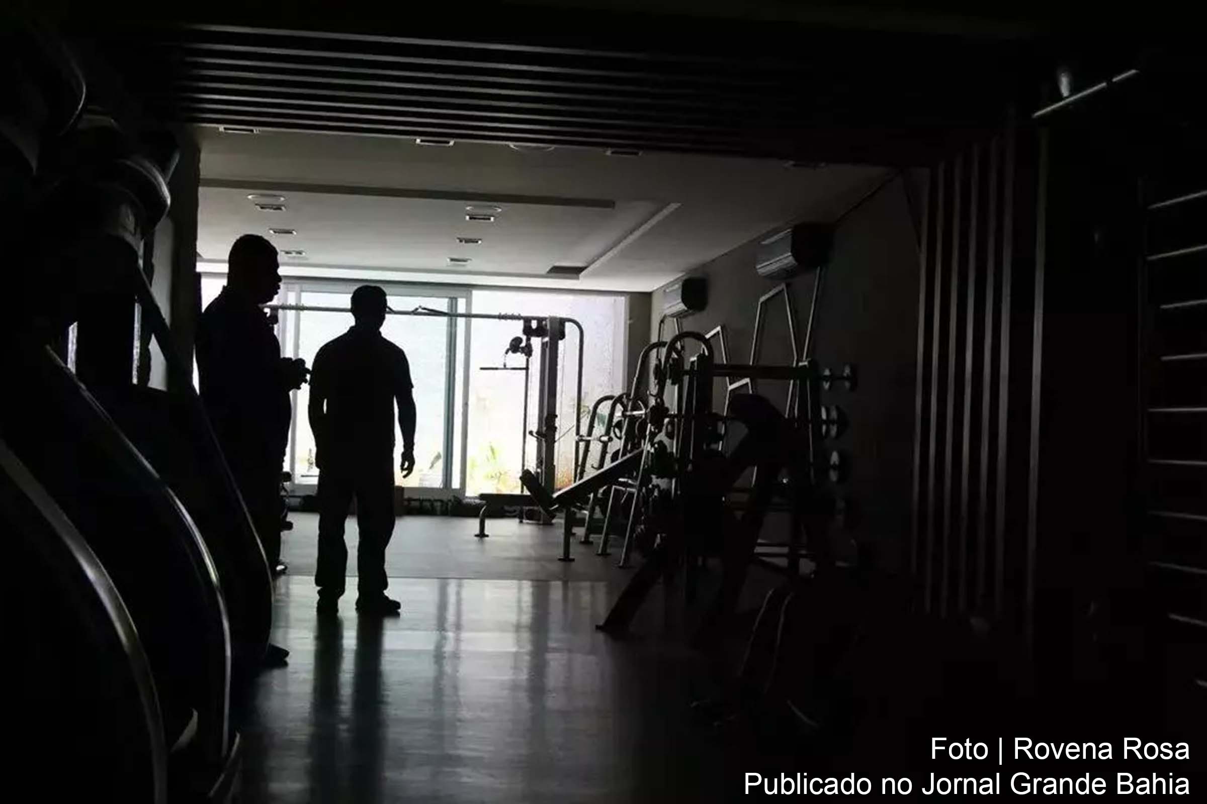 Empresa de distribuição de energia elétrica enfrenta investigações e risco de perda de concessão em São Paulo, enquanto também é alvo de críticas e processos nos estados do Rio de Janeiro e Ceará.