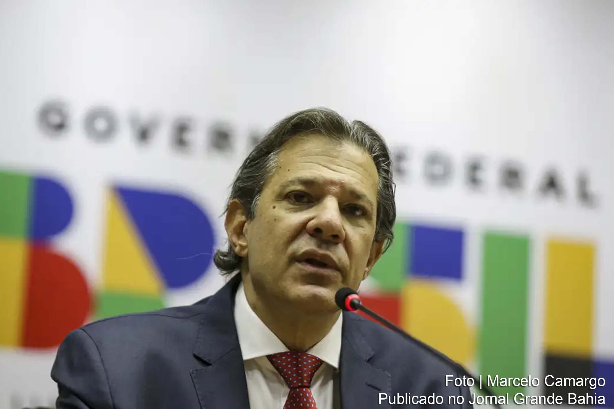 Ministro da Fazenda alerta para a possibilidade de nova reforma previdenciária diante de impasse sobre desoneração da folha de pagamento.