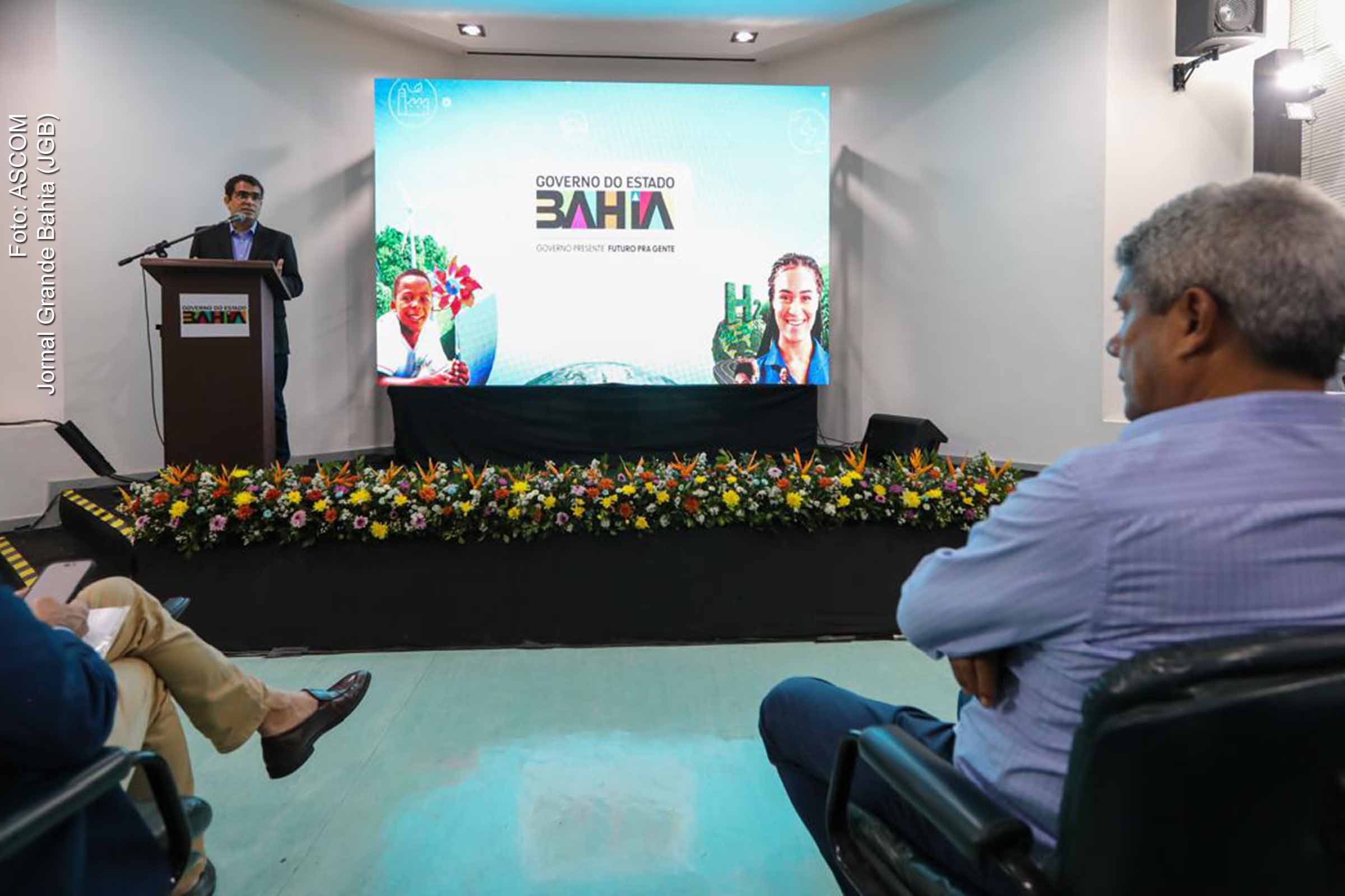 Jerônimo Rodrigues, governador da Bahia, formaliza atividades de revitalização do Complexo Industrial de Camaçari em visita ao Cofic.