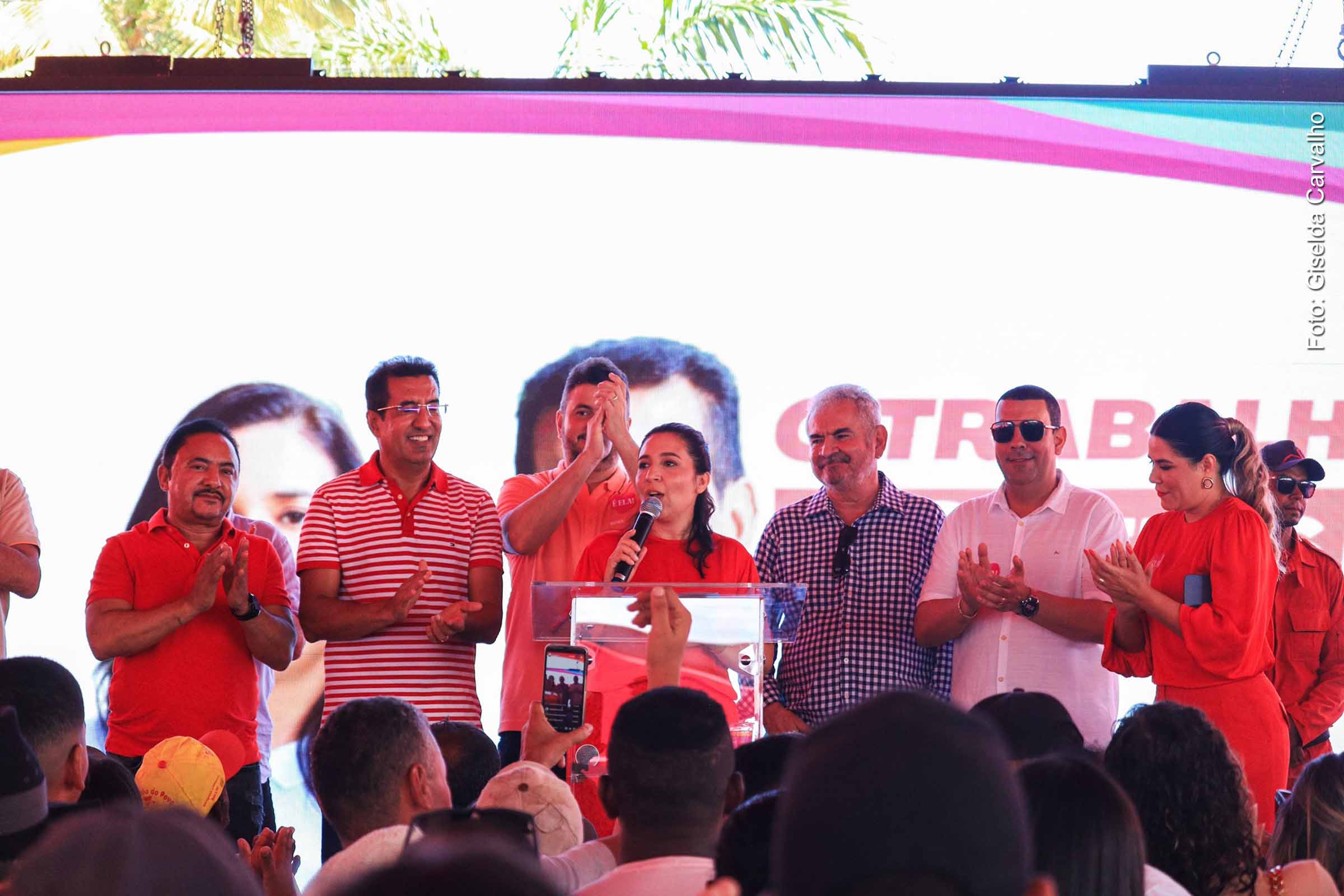 Evento em Sento Sé contou com a presença de políticos locais e regionais, além do apoio de representantes estaduais e nacionais à pré-candidatura de Giselda Carvalho a prefeita de Sento Sé.
