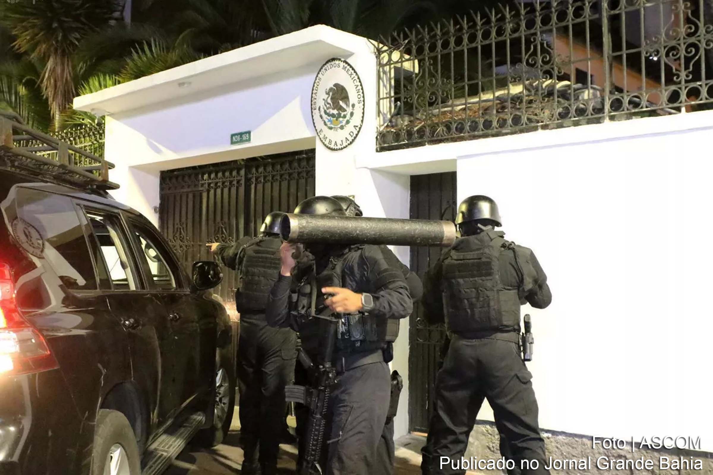 Advogados mexicanos denunciam presidente equatoriano Daniel Noboa por ataque à embaixada do México em Quito.