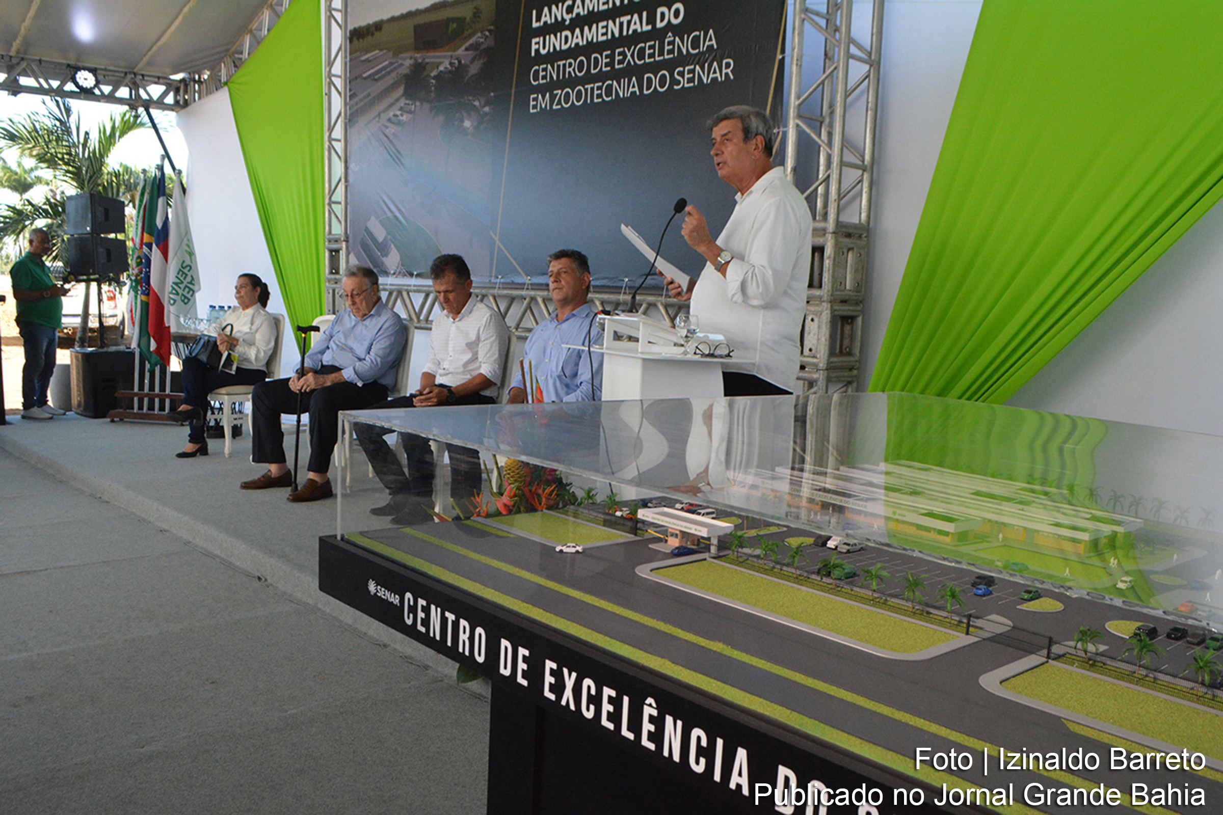 Prefeito Colbert Martins participa de lançamento da pedra fundamental para obras do Centro de Zootecnia em Feira de Santana