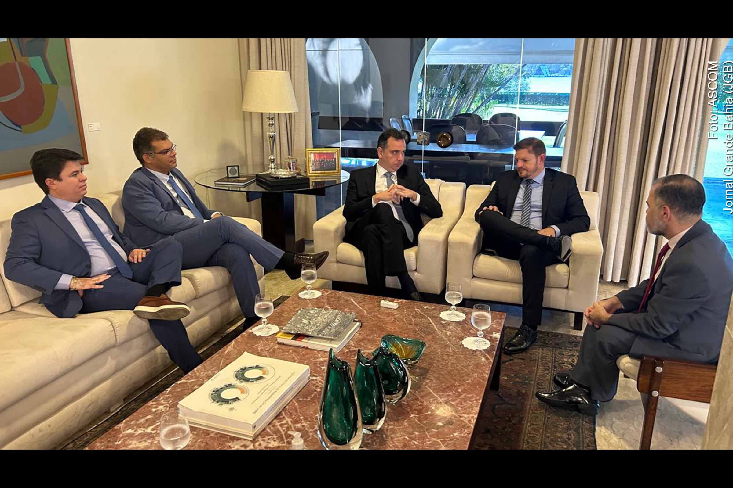 Presidentes do Senado e UPB debatem articulam defesa da desoneração da folha dos municípios.