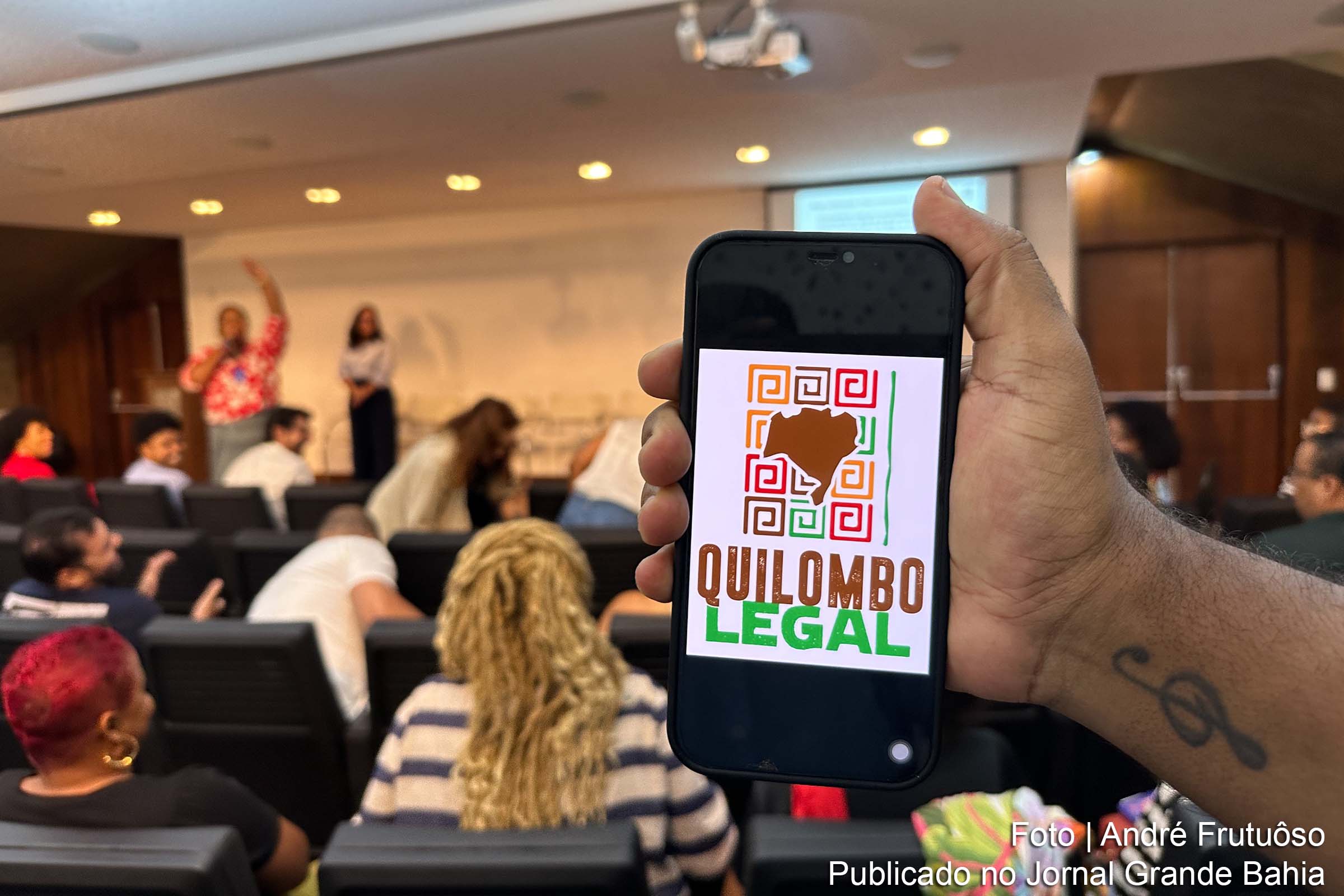 Reunião discute avanços e desafios para a regularização fundiária e ambiental das comunidades quilombolas da Bahia.