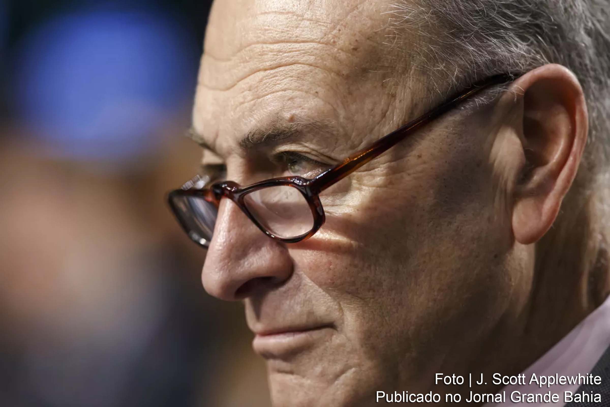 Senador Chuck Schumer afirma que a Ucrânia precisa urgentemente do financiamento dos EUA.