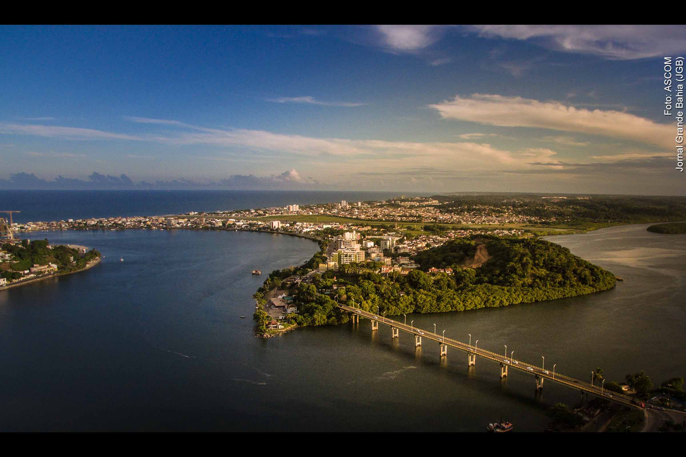 Ilhéus, cidade que serviu de cenário para a novela "Renascer", é um tesouro do sul da Bahia, oferecendo história, cultura e belezas naturais aos visitantes.