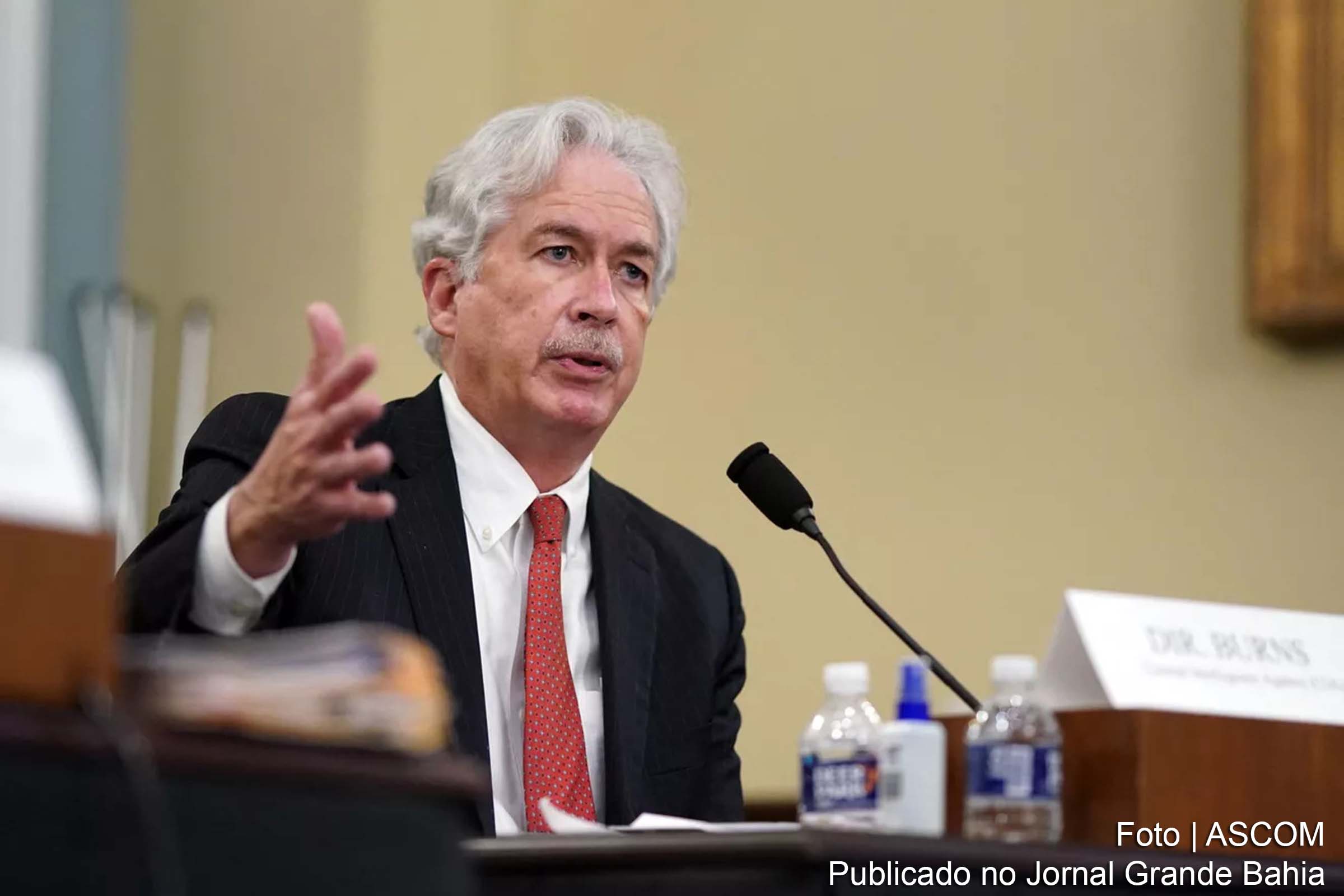 William Burns, diretor da CIA, alerta para o risco iminente de derrota da Ucrânia no conflito com a Rússia.