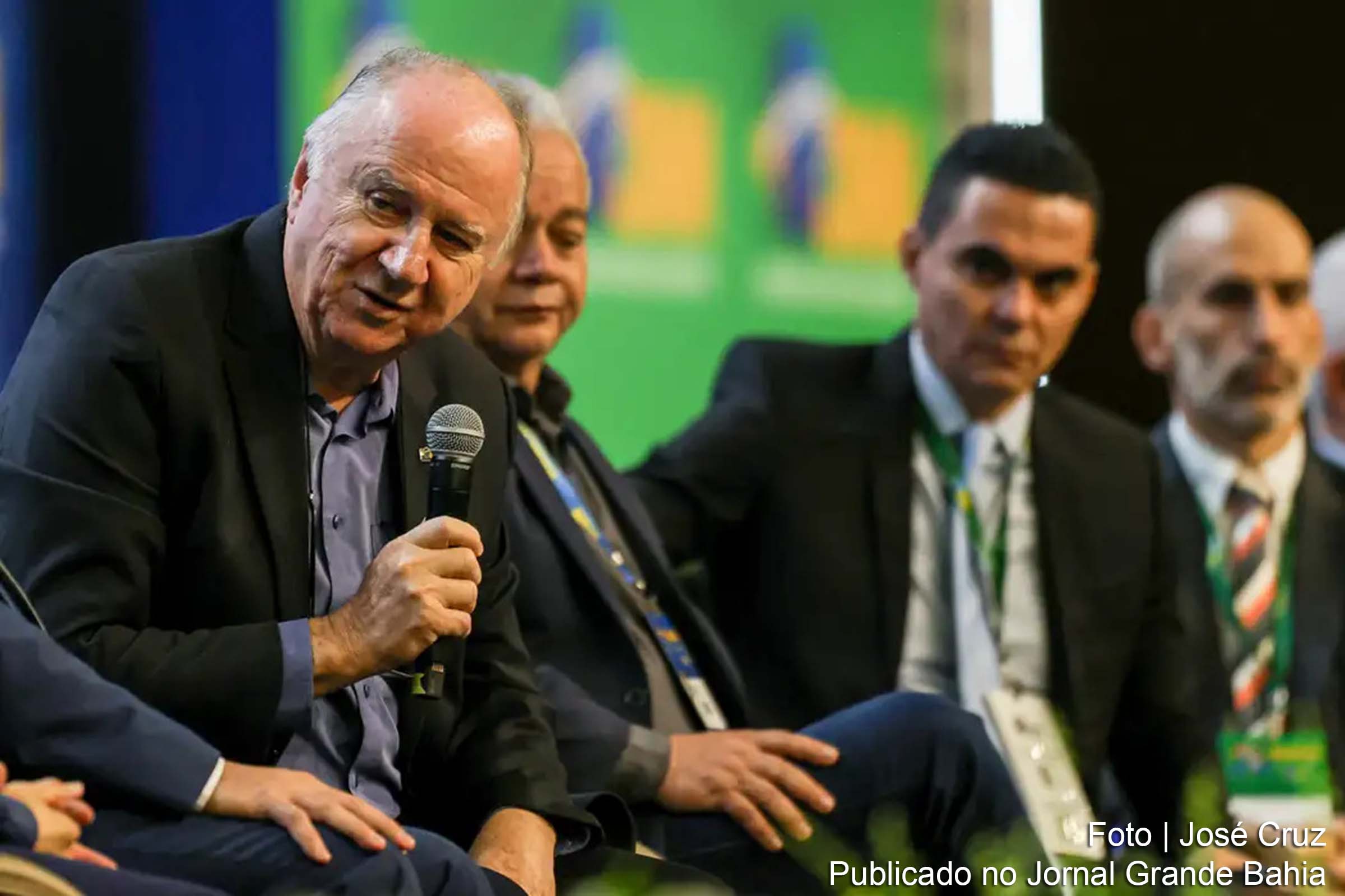 Gestores municipais apresentam demandas ao governo federal durante a 25ª Marcha a Brasília em Defesa dos Municípios, destacando a necessidade de apoio em questões previdenciárias e financeiras.