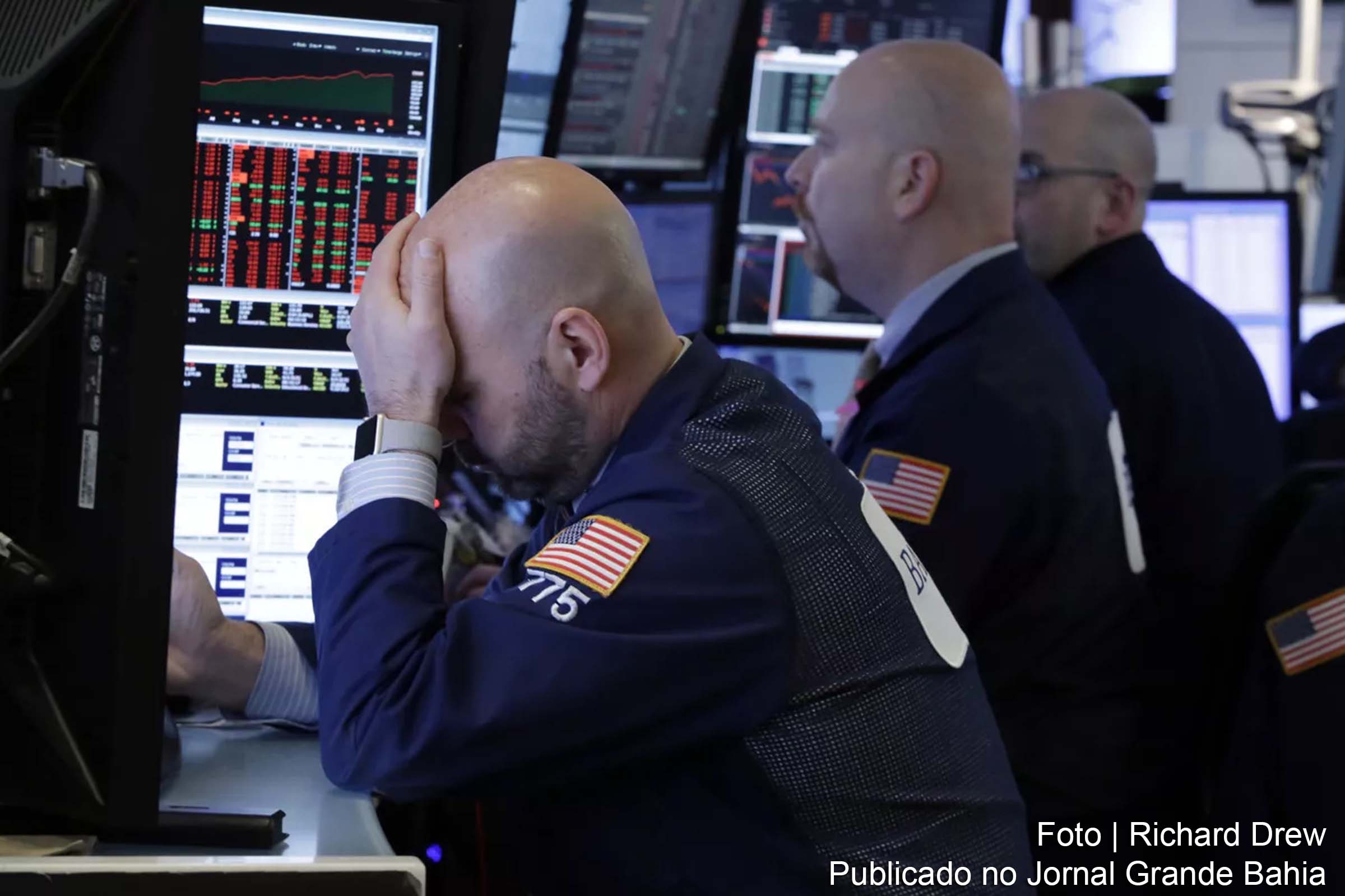 Economistas alertam para as perigosas consequências do recorde histórico de dívida global, que atinge US$ 315 trilhões.