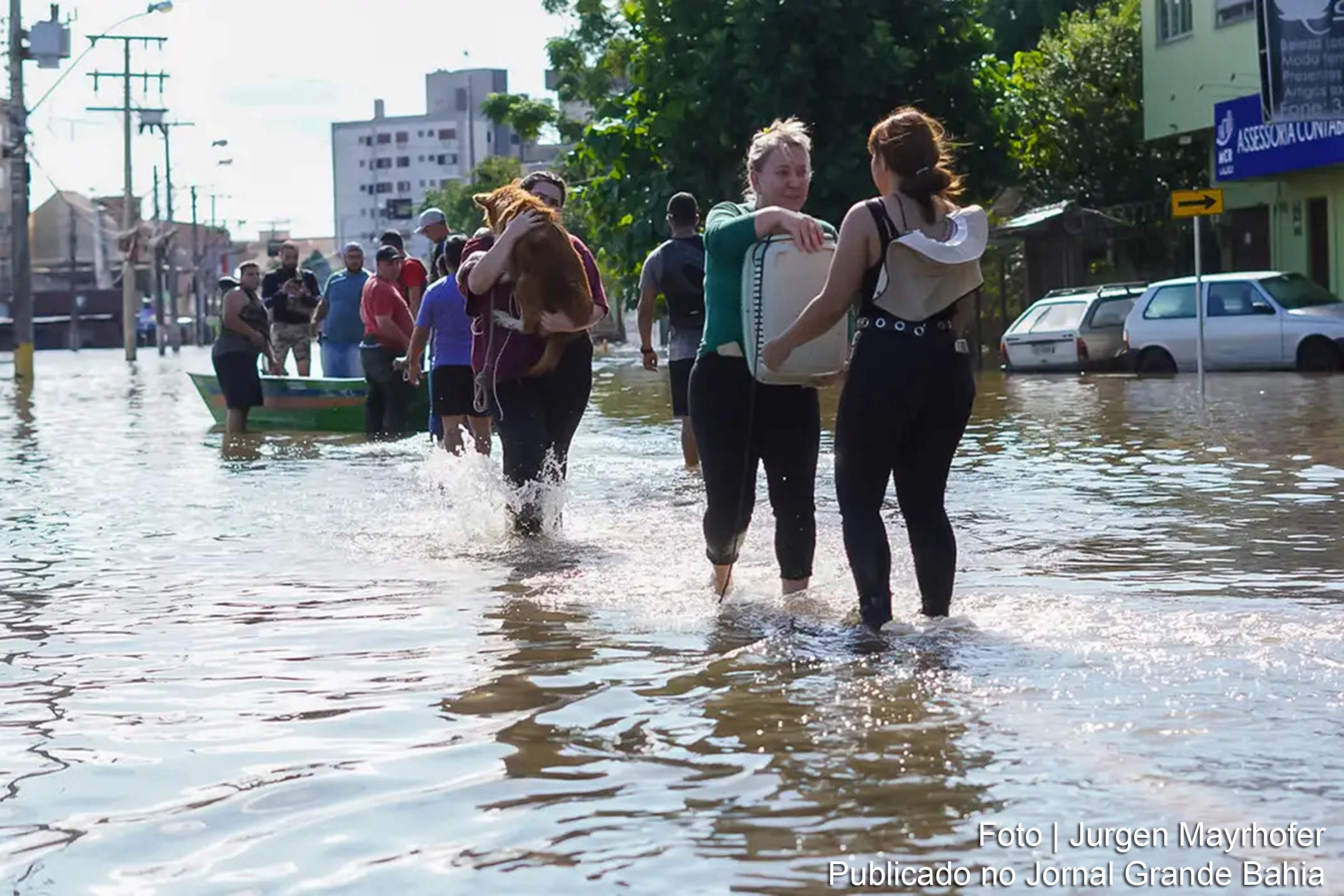 Cidade gaúcha enfrenta grande número de desabrigados em meio a previsão de geada para áreas do Rio Grande do Sul e Santa Catarina.