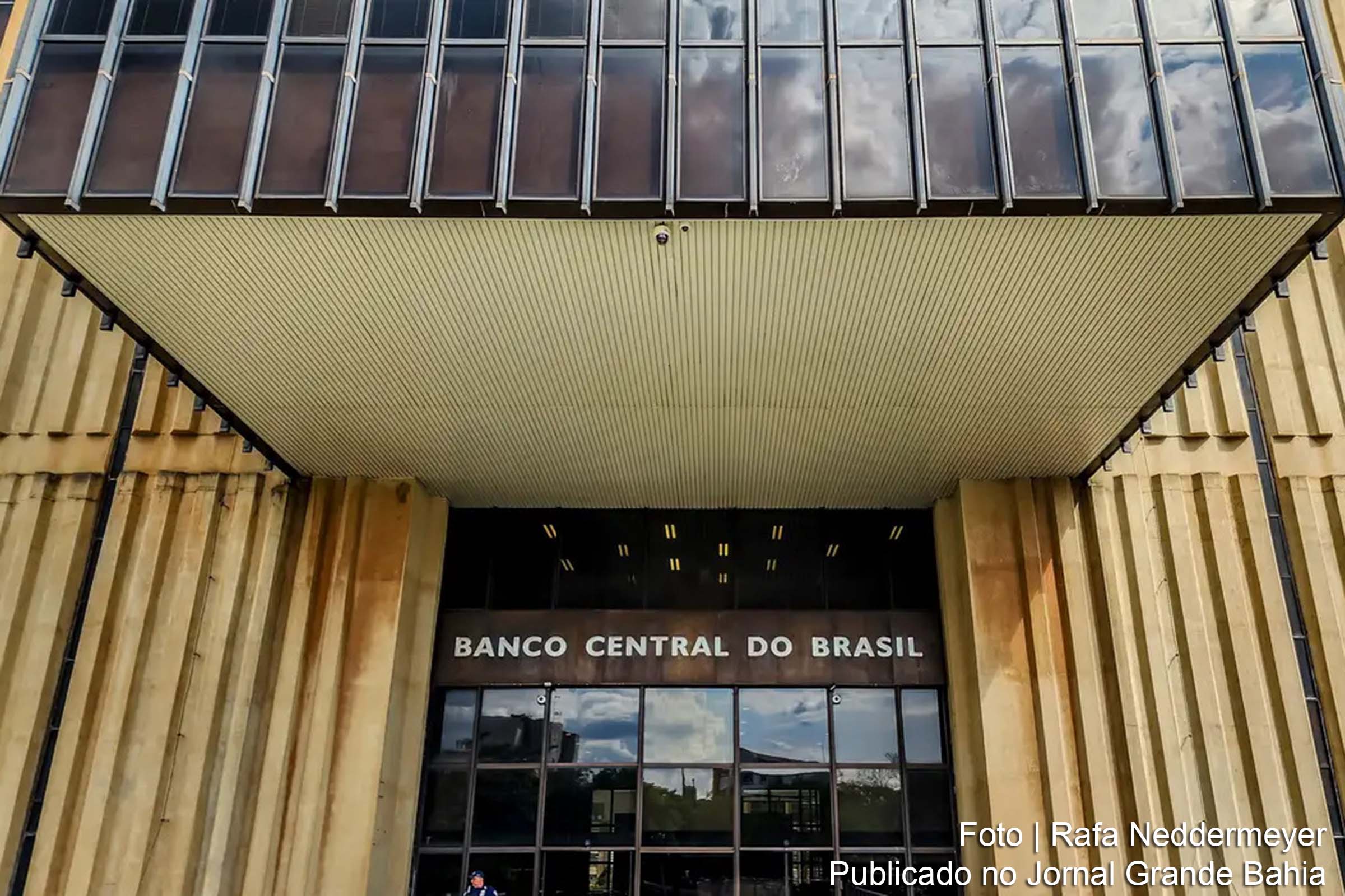 Mercado eleva para 2,09% projeção de expansão da economia em 2024, aponta Banco Central