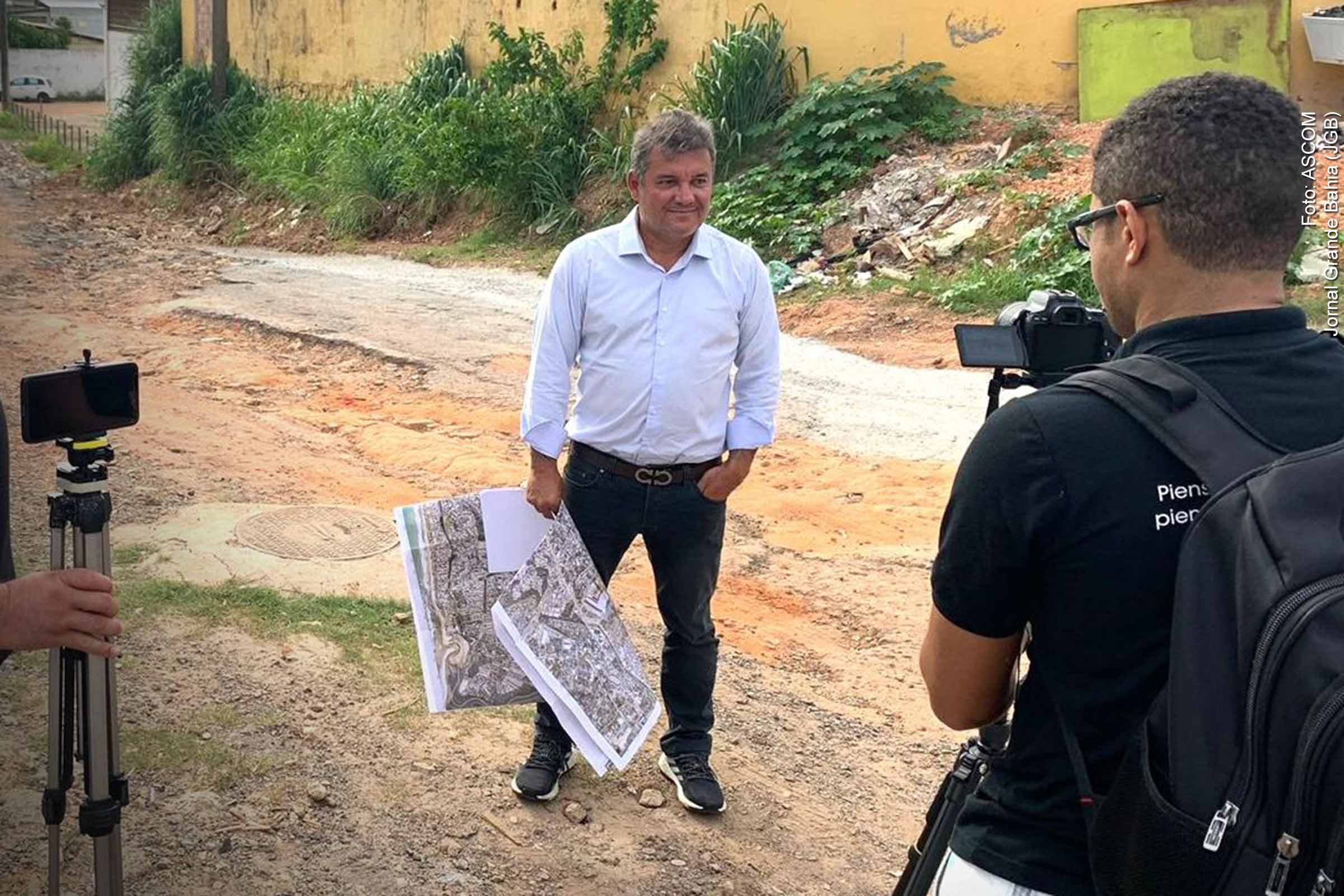 Em declaração, Mauro Cardim destaca importância de foco nos problemas locais durante Eleições 2024 em Lauro de Freitas.