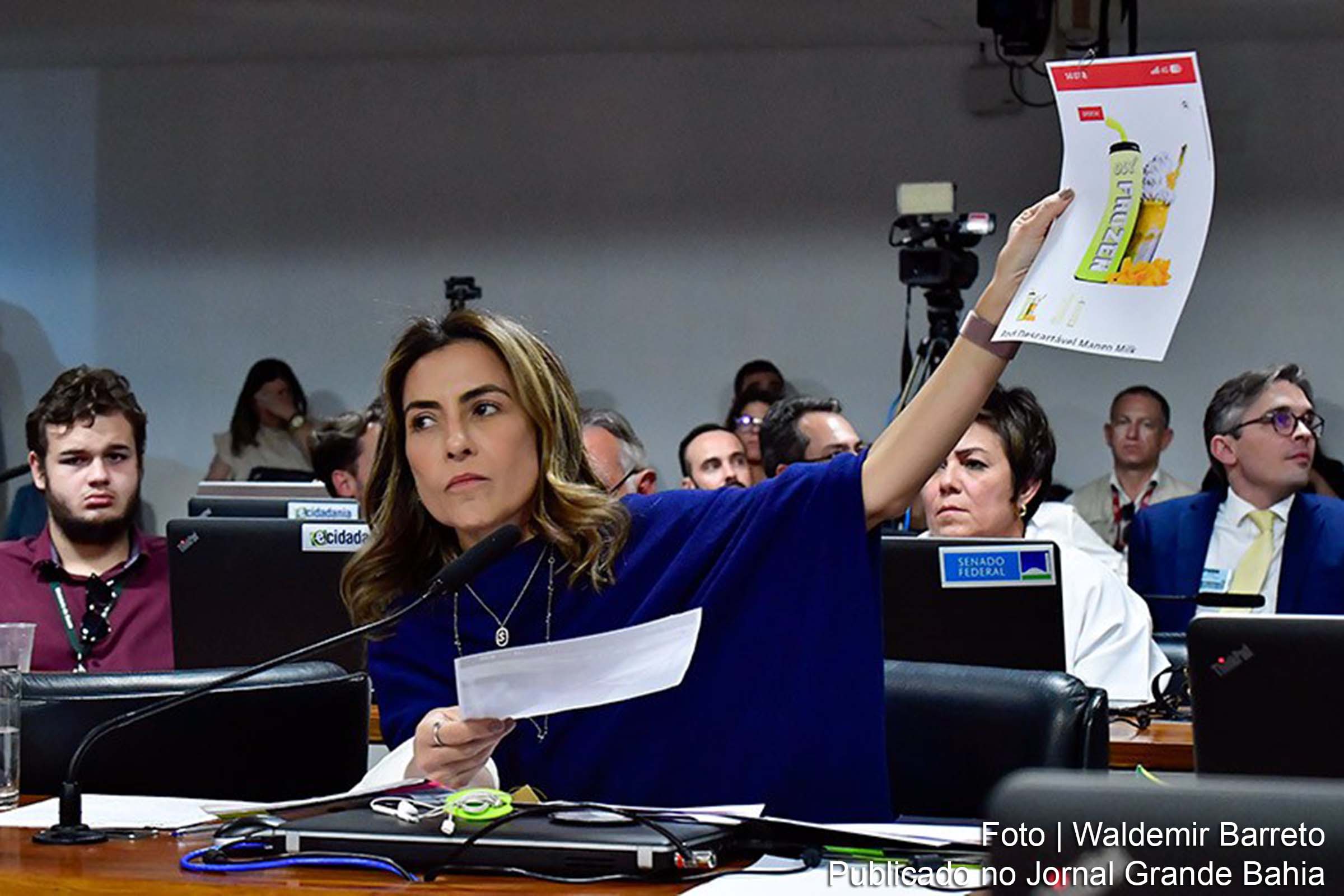 Audiência pública conjunta analisou prós e contras da possível regulamentação do comércio e propaganda de cigarros eletrônicos no país.