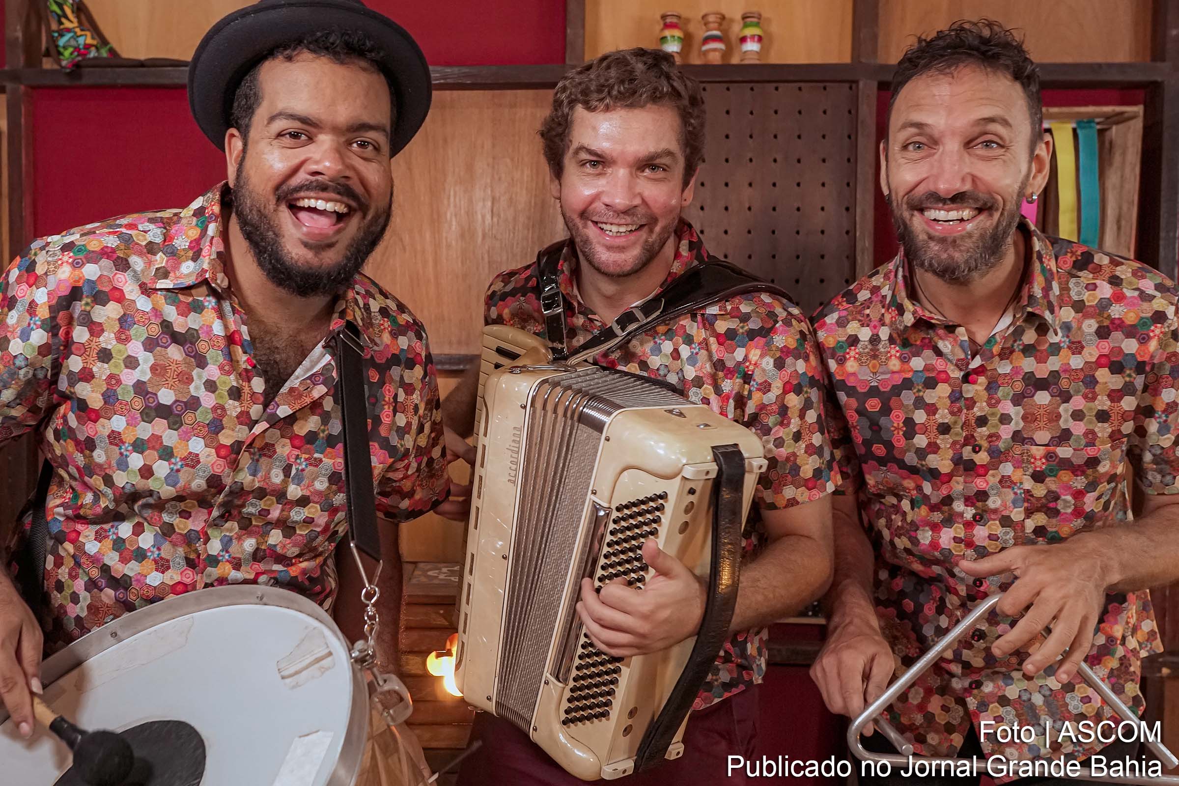 Grupo de forró comemora uma década de carreira com nova música disponível nas plataformas digitais.