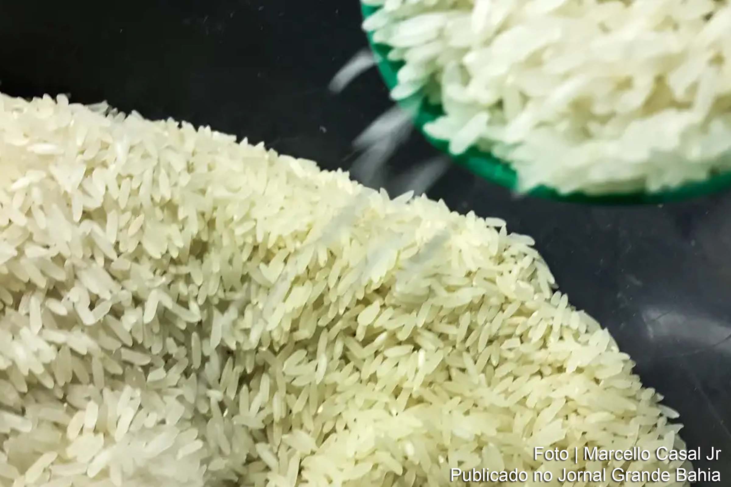 Governo federal opta por anular leilão de arroz importado após suspeitas de fragilidades financeiras em empresas vencedoras.