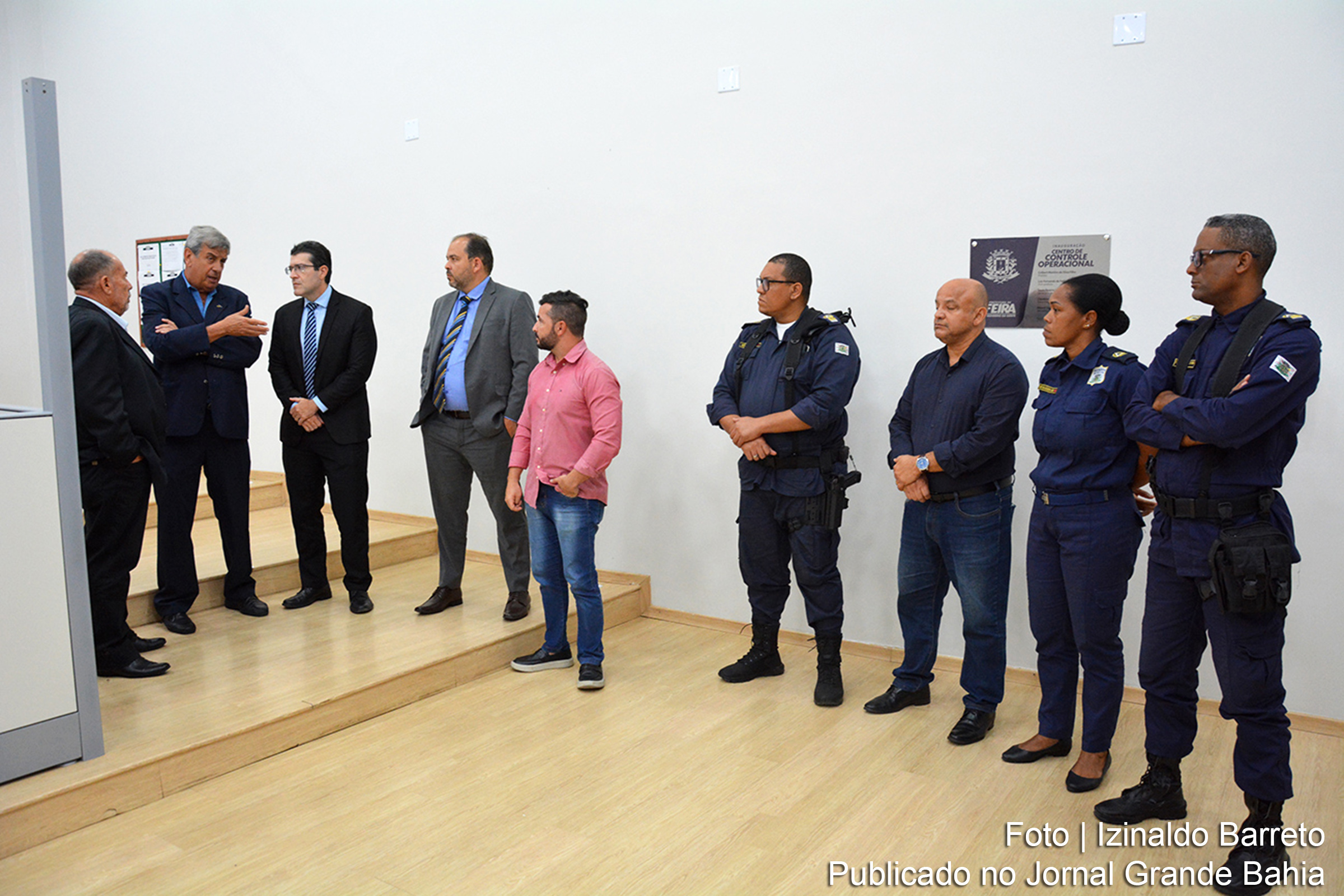 Chefe de Gabinete da Procuradoria Geral de Justiça elogia estrutura do CCO de Feira de Santana