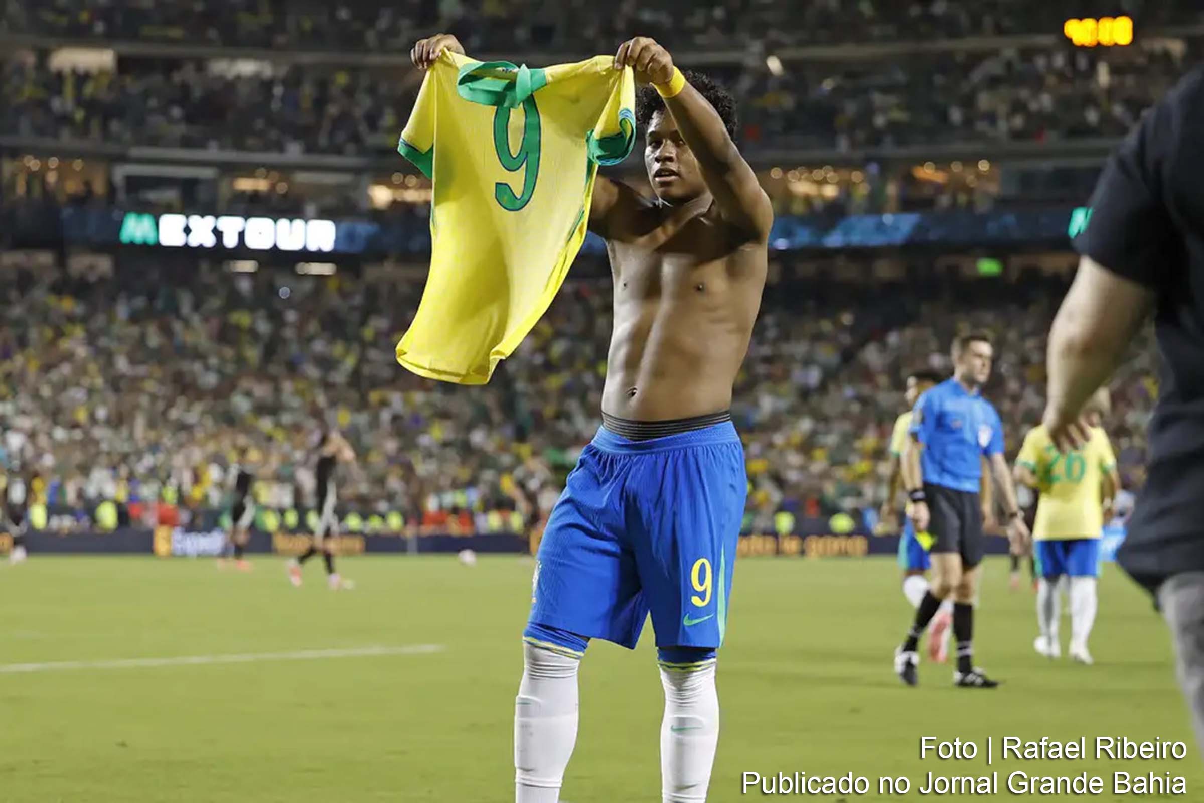 Atacante brasileiro Endrick garante a vitória da seleção canarinho em confronto com o México.