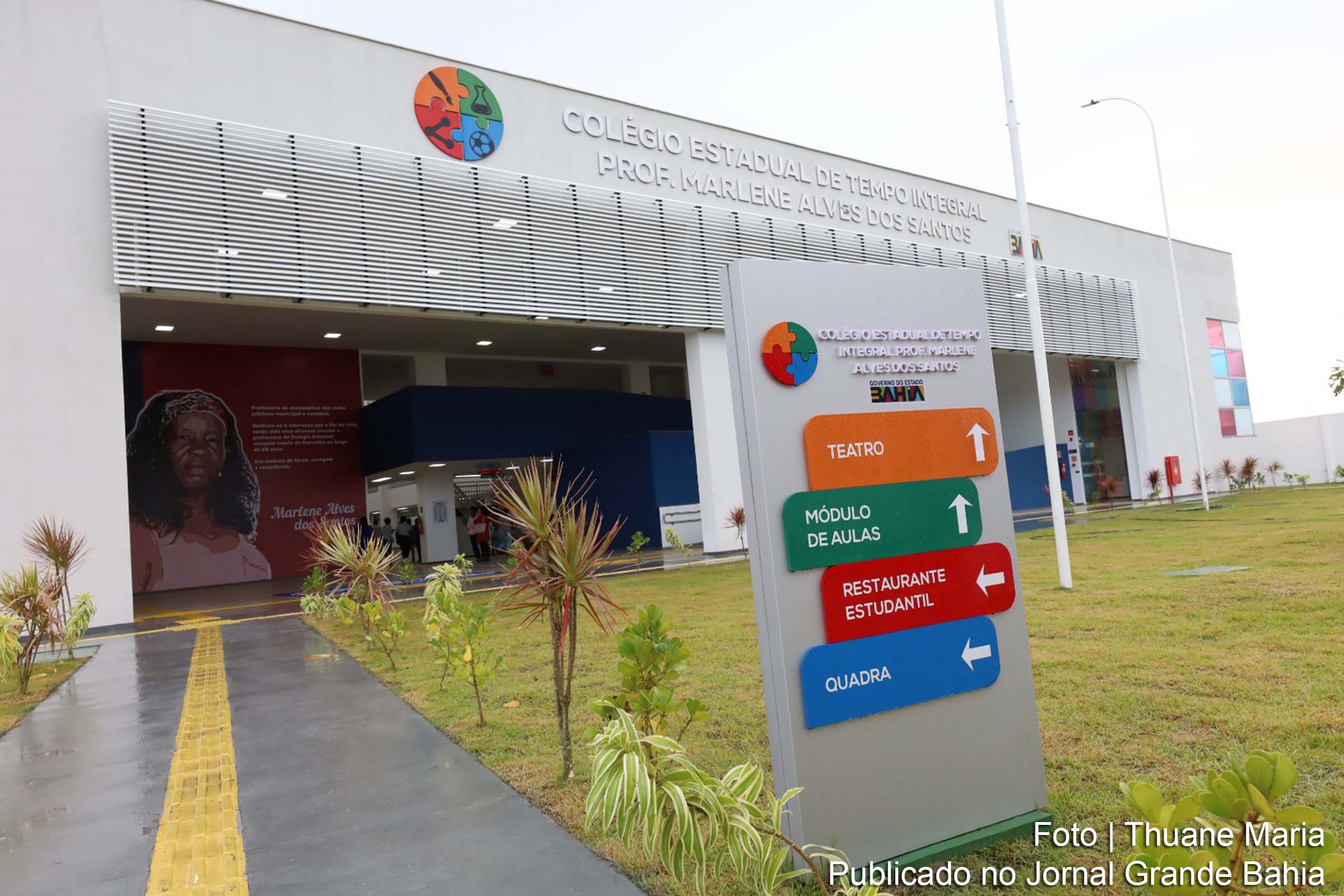 Governador Jerônimo Rodrigues inaugura escola e anuncia investimentos em infraestrutura urbana, hídrica e segurança pública em Irará.
