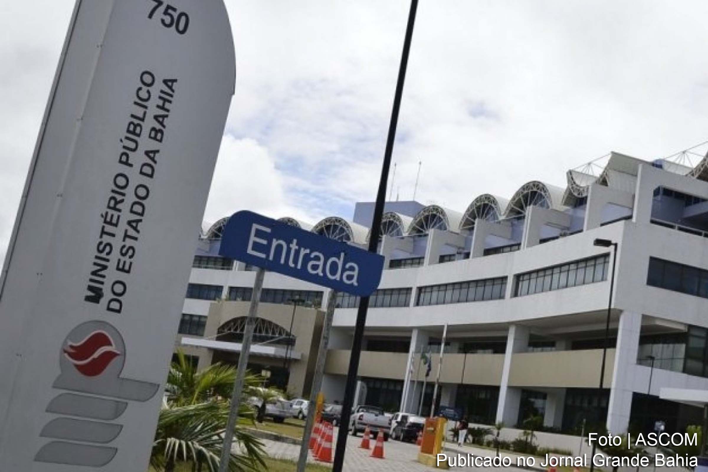 MP estadual recomenda rescisão de contratos de advocacia firmados sem licitação em Anagé.