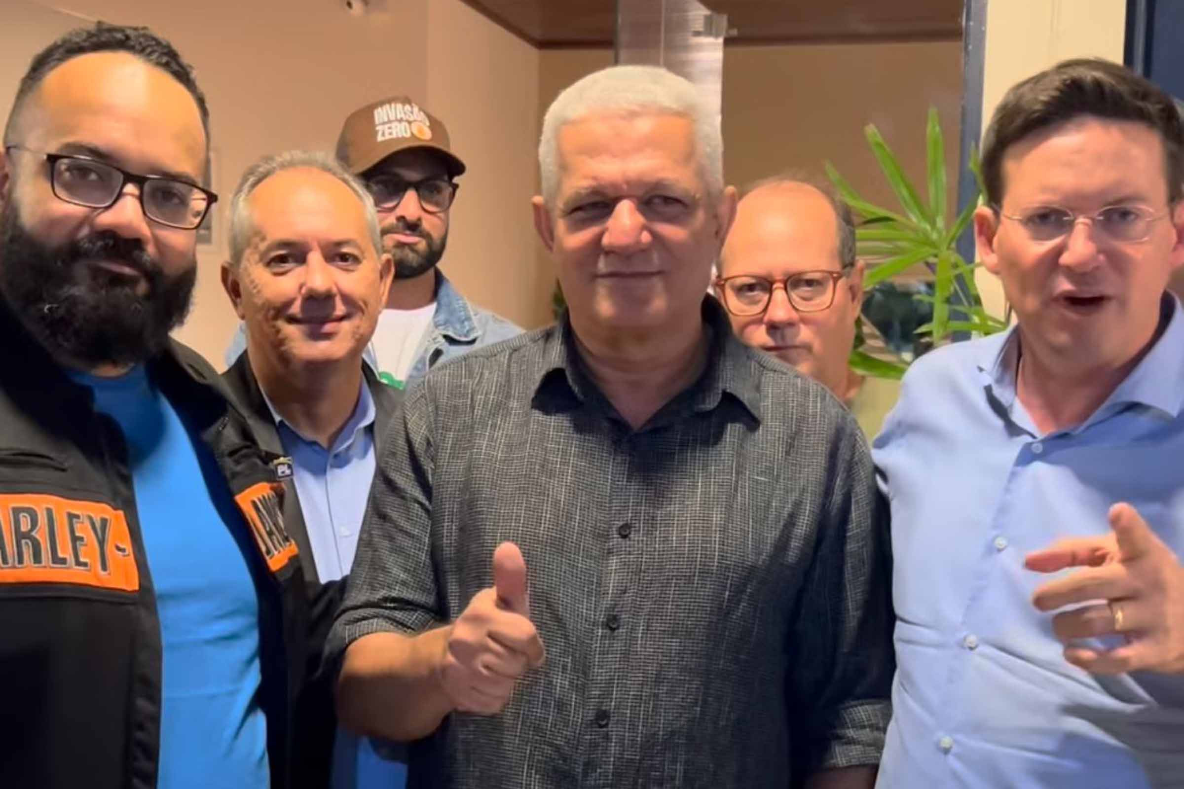 João Roma e Leandro de Jesus participam do lançamento da pré-candidatura de Lê da LR para prefeito de Itamaraju, com apoio de Jair Bolsonaro.