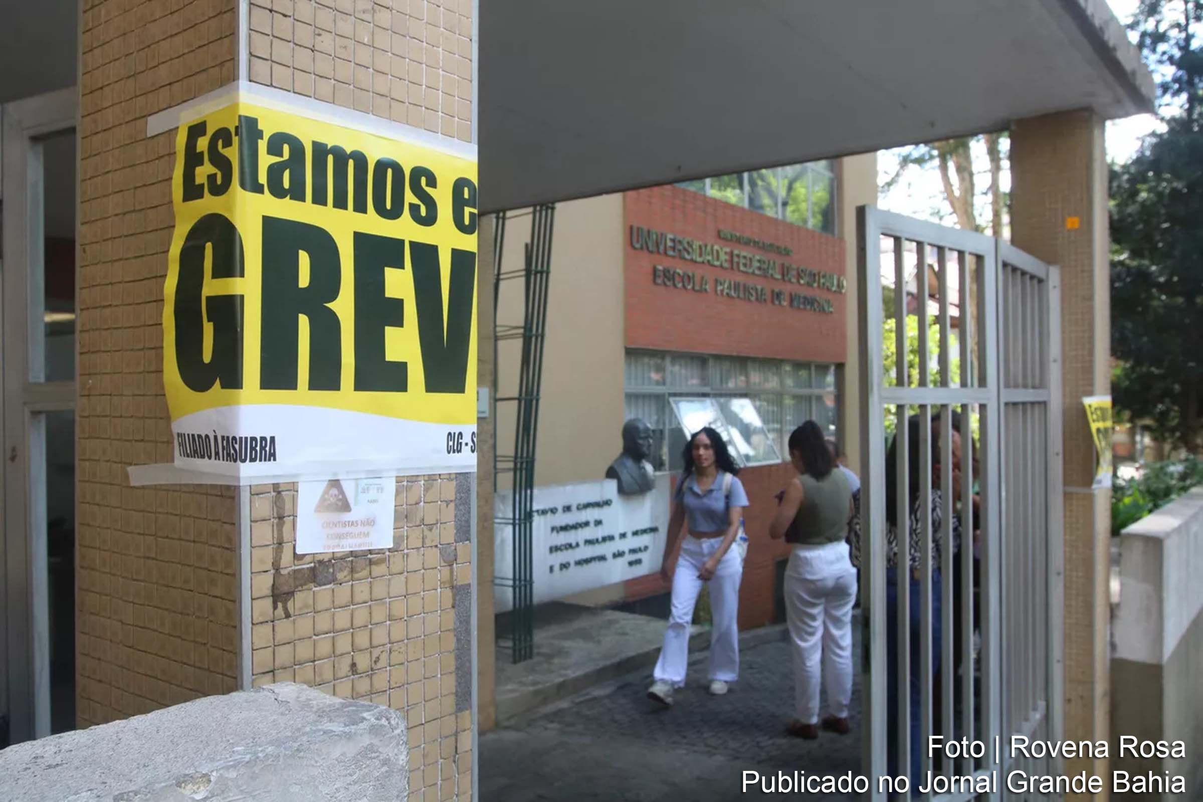 Acordos entre o governo federal e entidades representativas de professores e técnicos-administrativos põem fim à greve de 70 dias nas universidades públicas e institutos federais.