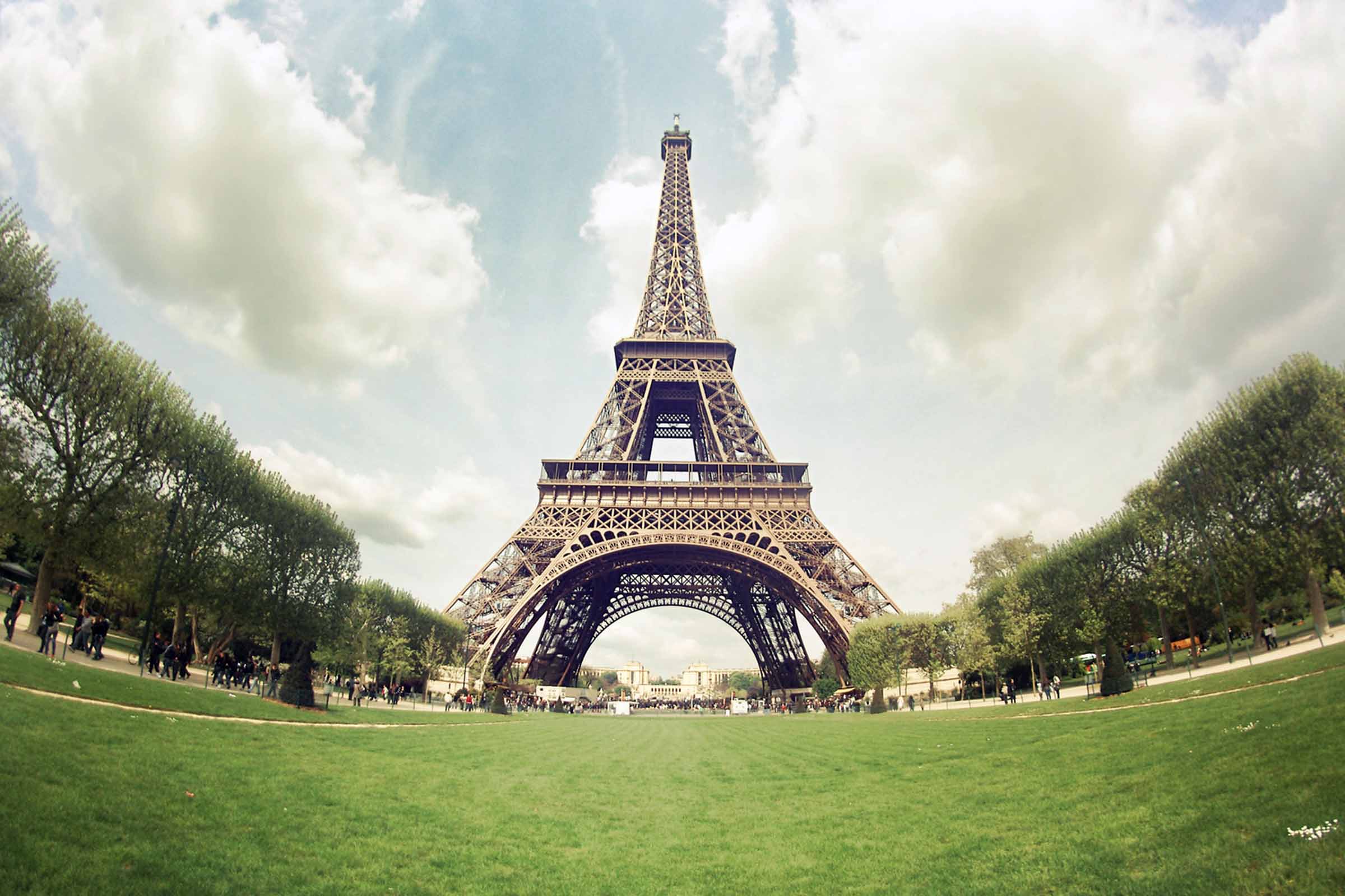 A expectativa do governo francês é de que Paris receba 326 mil pessoas ao longo dos Jogos Olímpicos, segundo a Reuters.