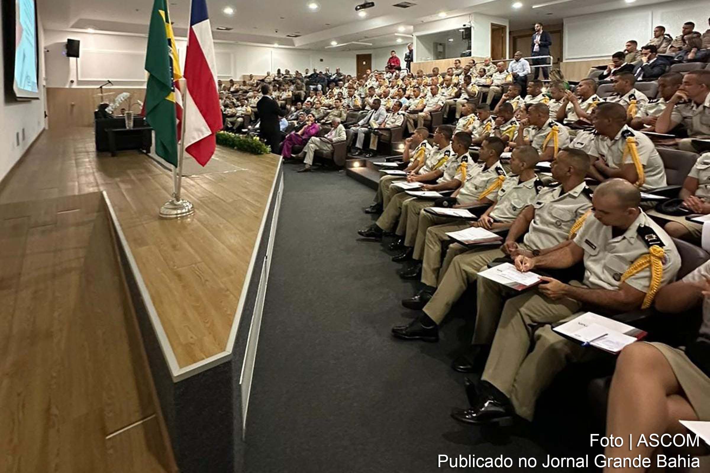 Vivaldo Amaral abordou as implicações da nova Lei de Abuso de Autoridade para agentes de segurança durante palestra na Corregedoria da SSP/Ba.