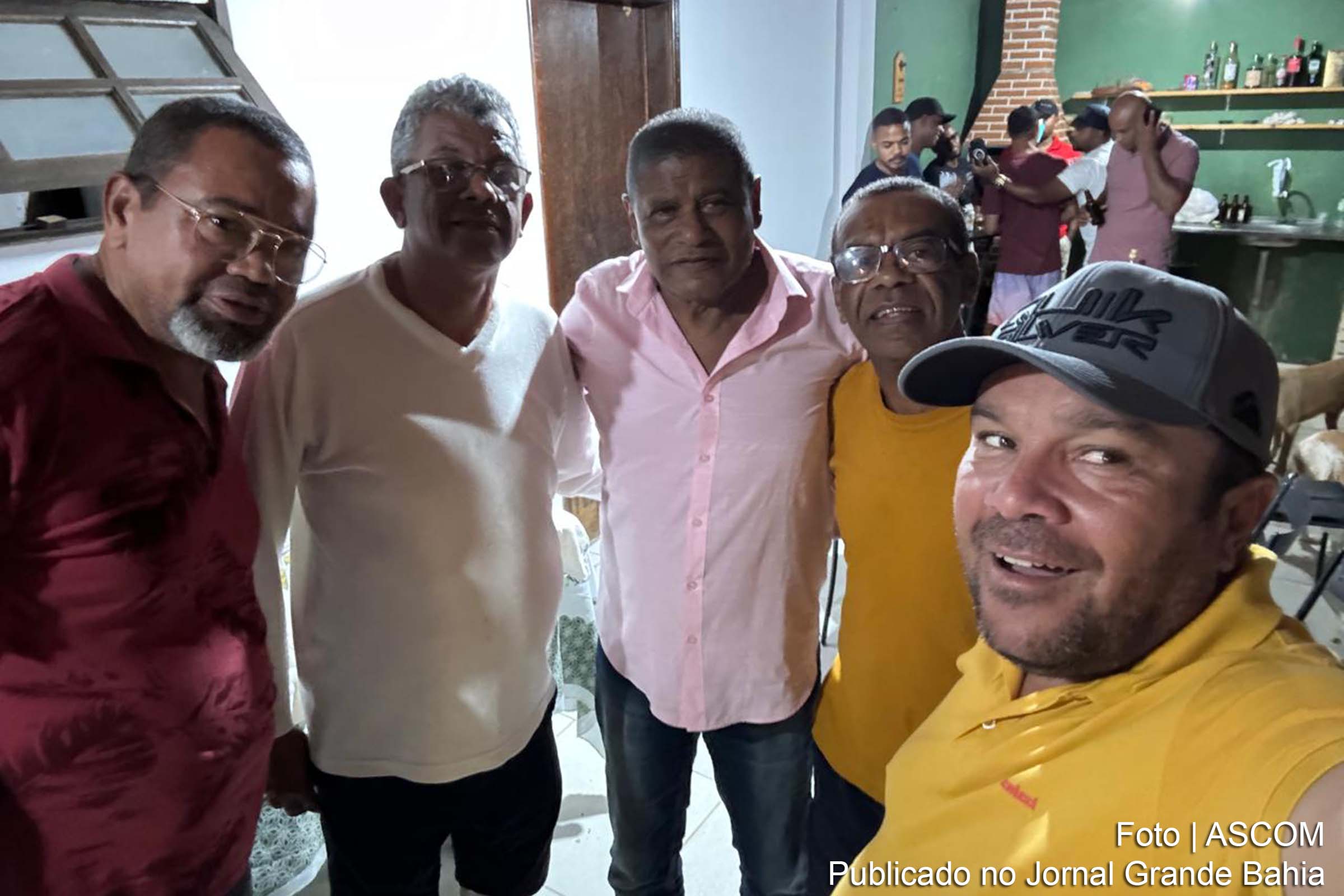 O evento de aniversário de Paulinho do Boi, realizado em 21 de julho, contou com a presença de diversas figuras políticas e destacou a crescente popularidade de Chicão na comunidade.