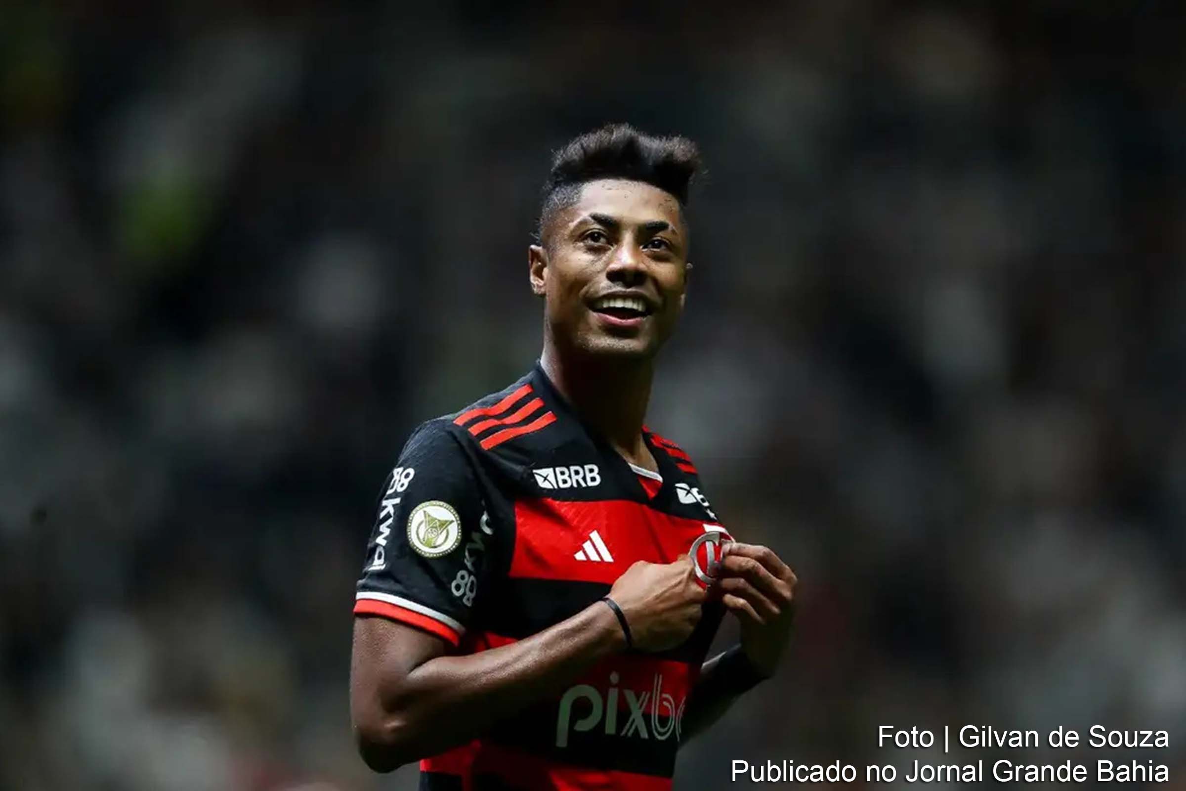 Flamengo comemora vitória sobre Atlético-MG, em jogo válido pelo Campeonato Brasileiro.