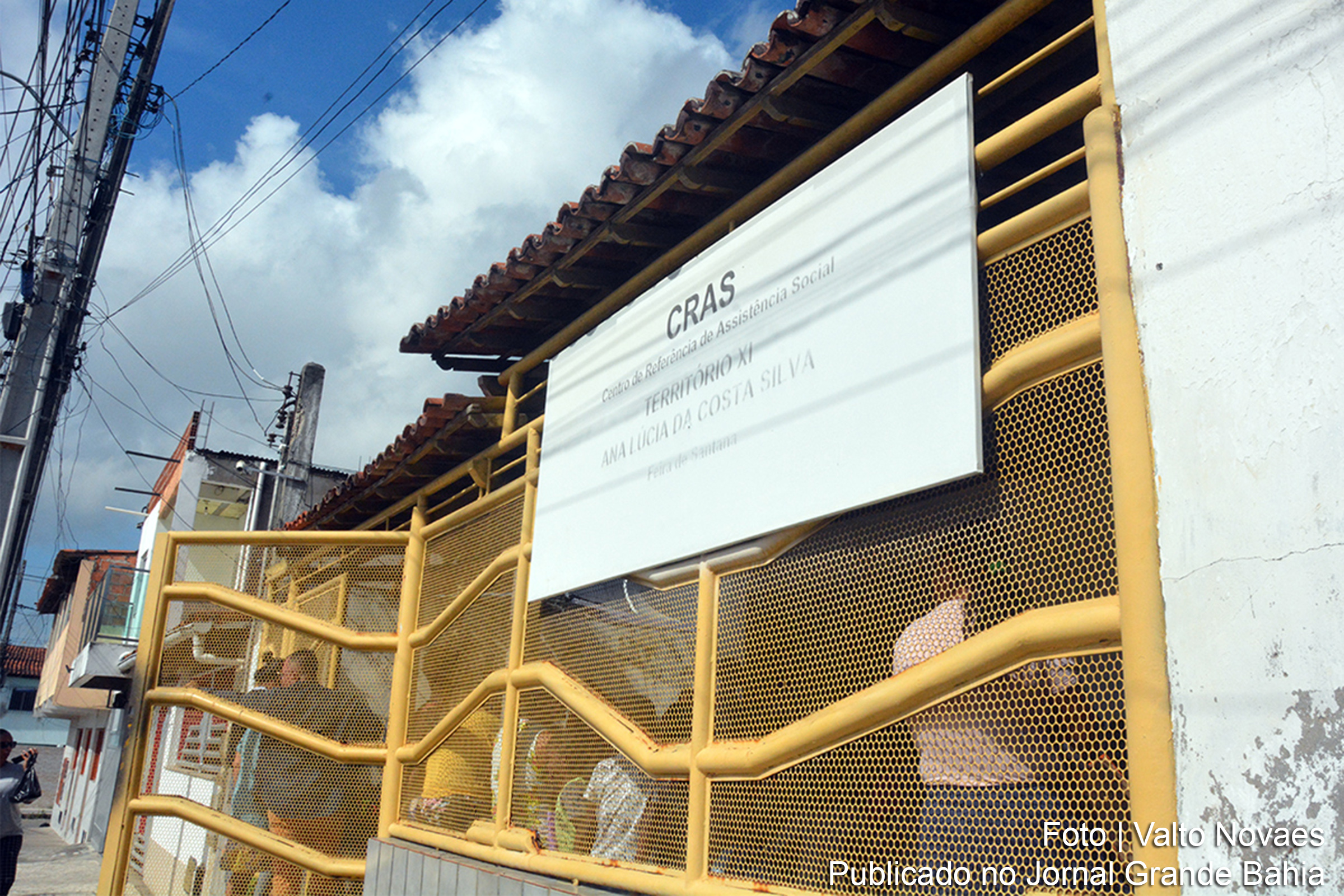 Projeto "Sedeso Vai Até Você" realiza atendimento no CRAS Jussara, atendendo demandas do Cadastro Único para beneficiários de Feira de Santana.