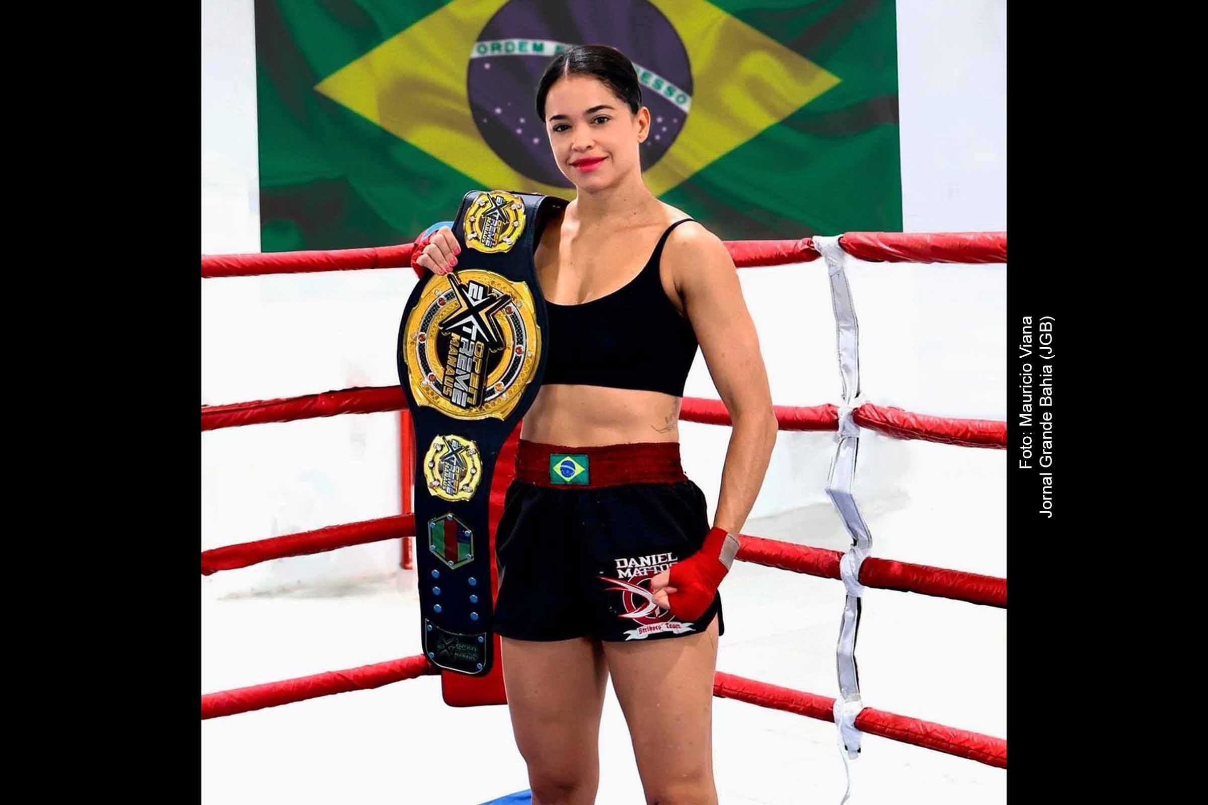 Carol Sousa, atleta baiana de kickboxing.