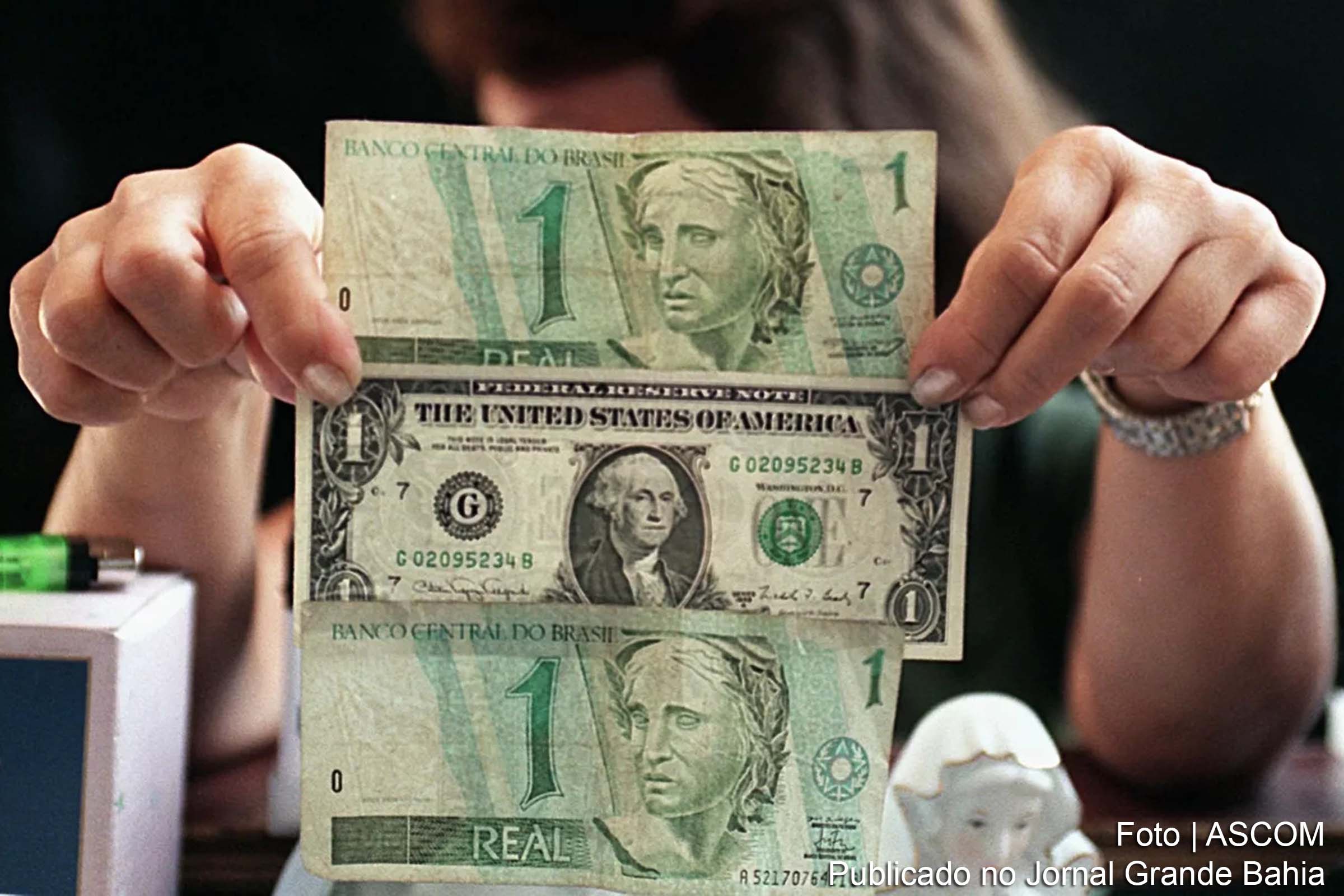 Recorde na cotação do dólar leva presidente Lula a convocar reunião de emergência para discutir estratégias de contenção.
