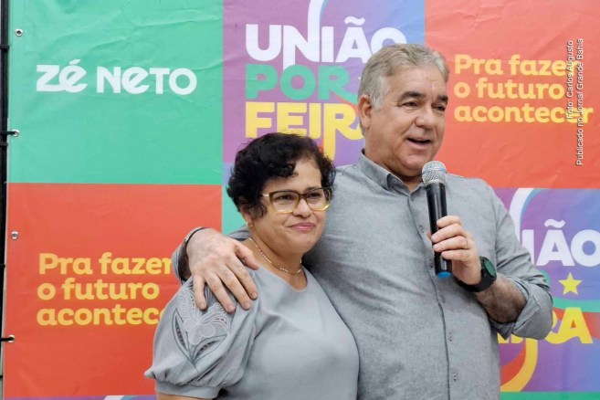A secretária estadual e suplente de deputada federal pelo PT da Bahia Elisângela Araújo e o deputado federal José Cerqueira Neto (Zé Neto) durante encontro com a impressa de Feira de Santana.
