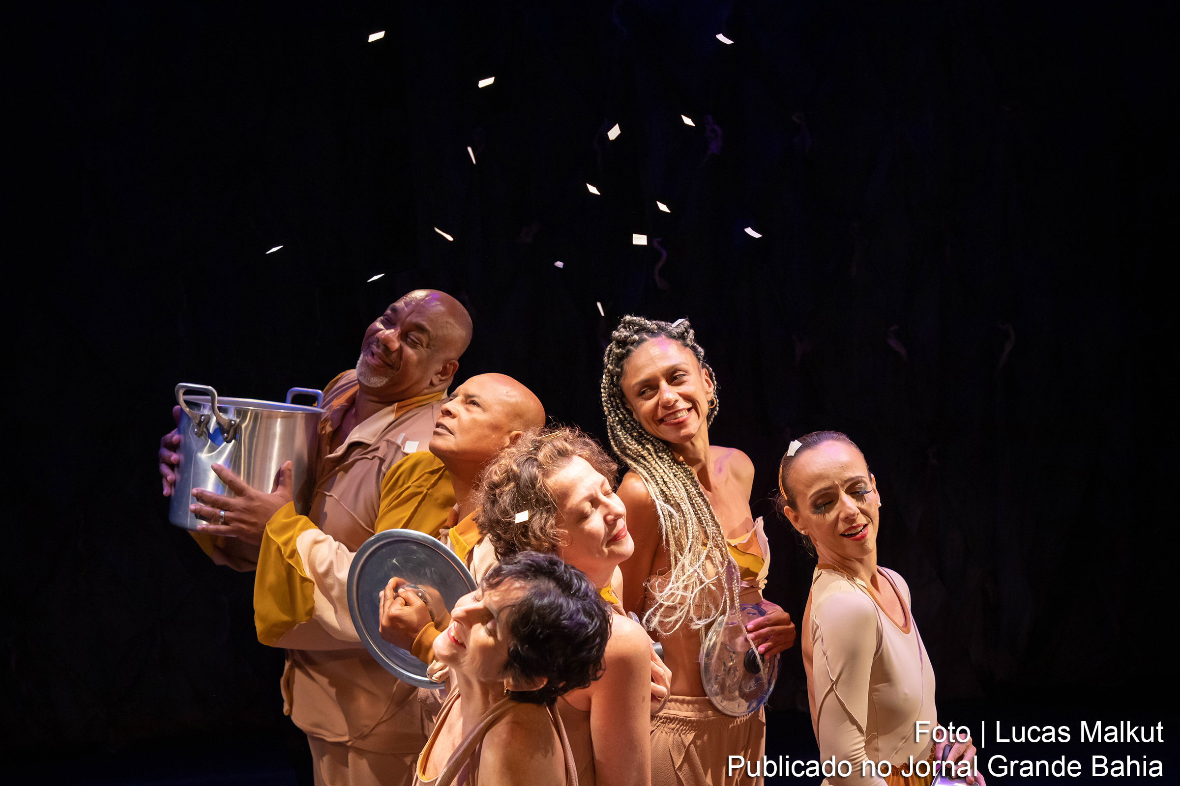 Novo espetáculo do Balé Teatro Castro Alves retrata jornada migratória do Sertão ao Litoral da Bahia